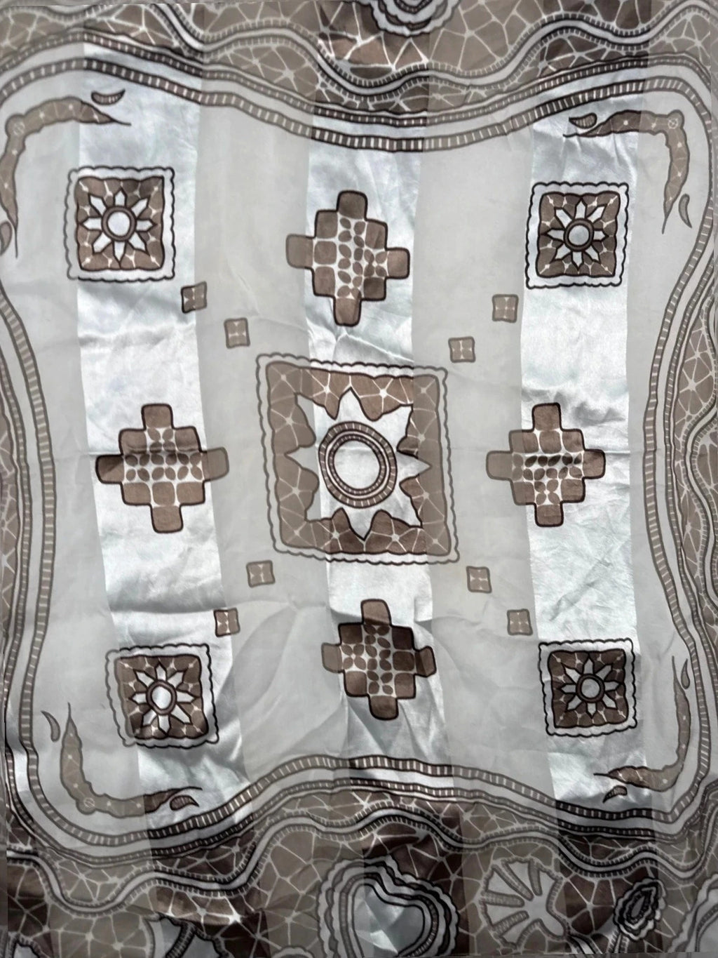 Foulard Valentino in seta grigio/argento, fantasia geometrica – Vintage