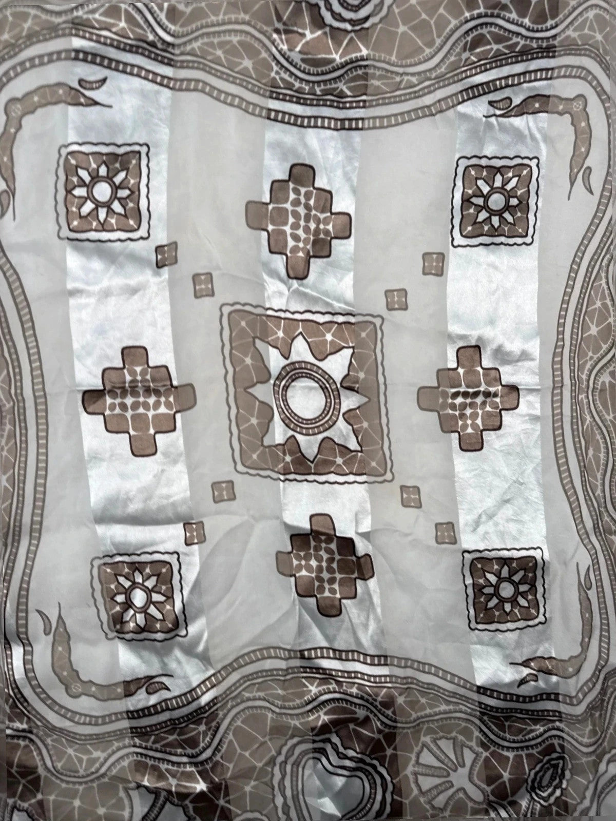 Foulard Valentino in seta grigio/argento, fantasia geometrica – Vintage