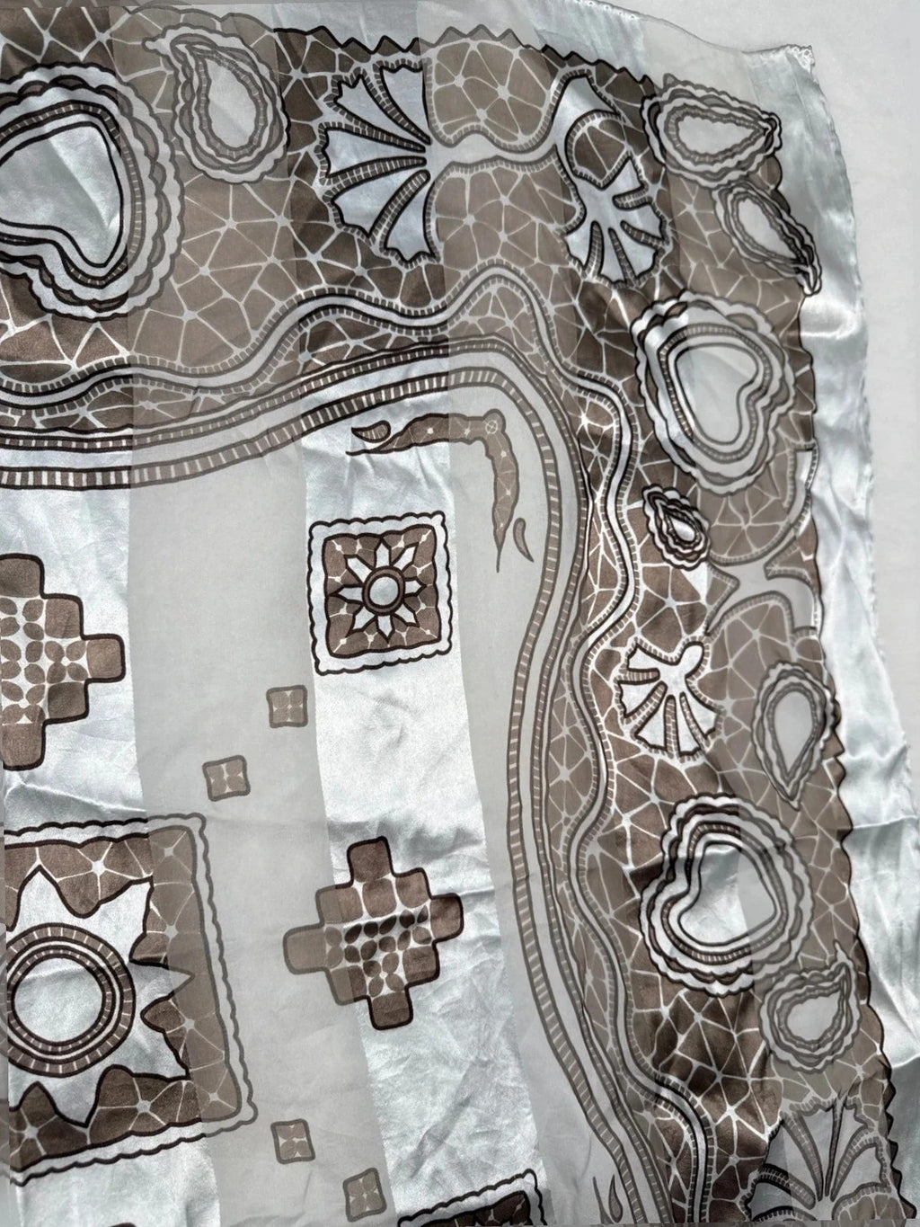 Foulard Valentino in seta grigio/argento, fantasia geometrica – Vintage