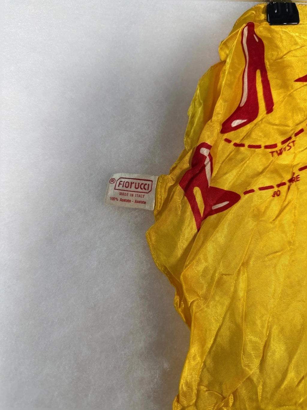 Foulard Fiorucci giallo, stampa "Do The Twist" – Vintage