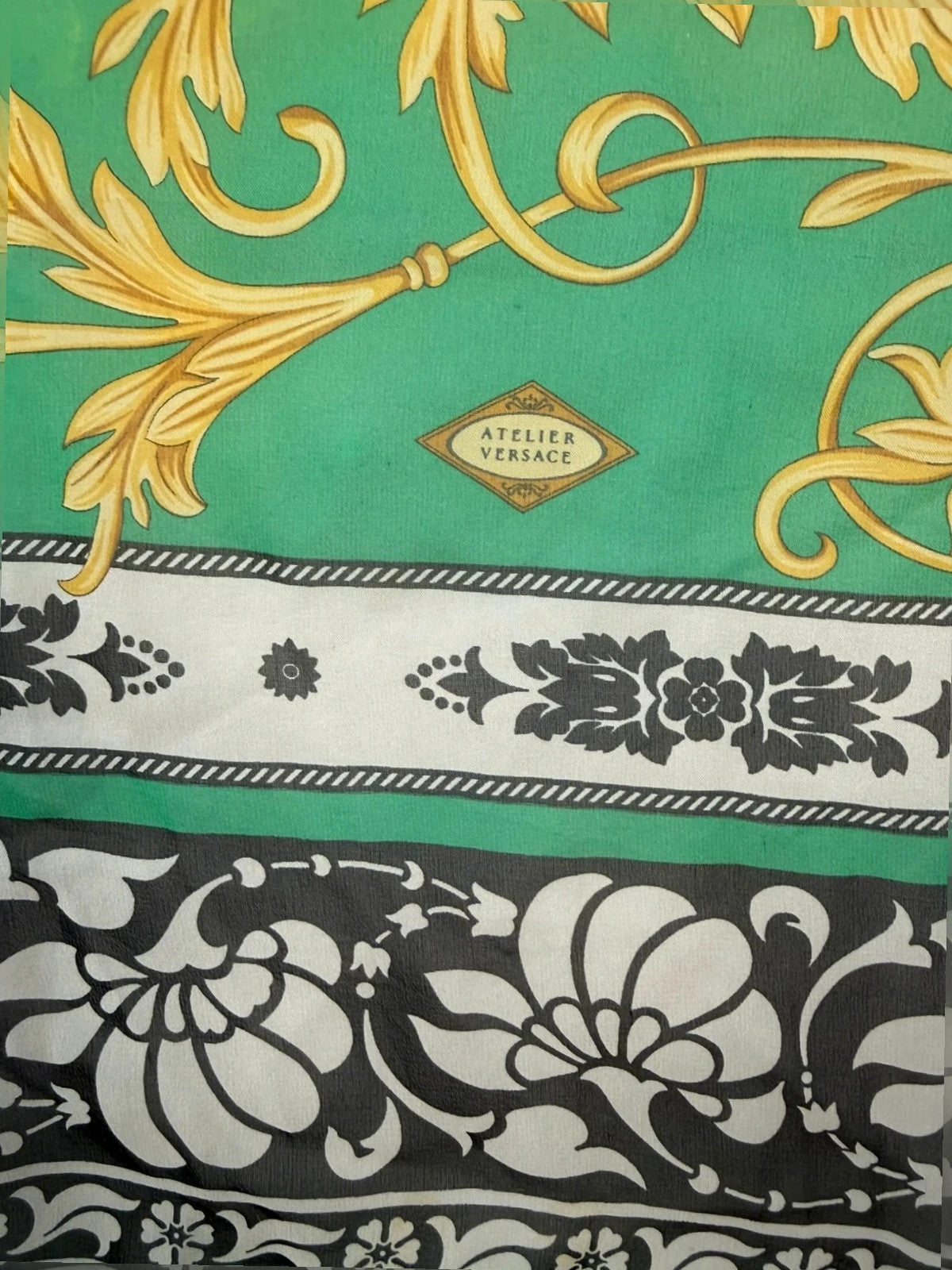 Foulard Atelier Versace verde barocco – Vintage