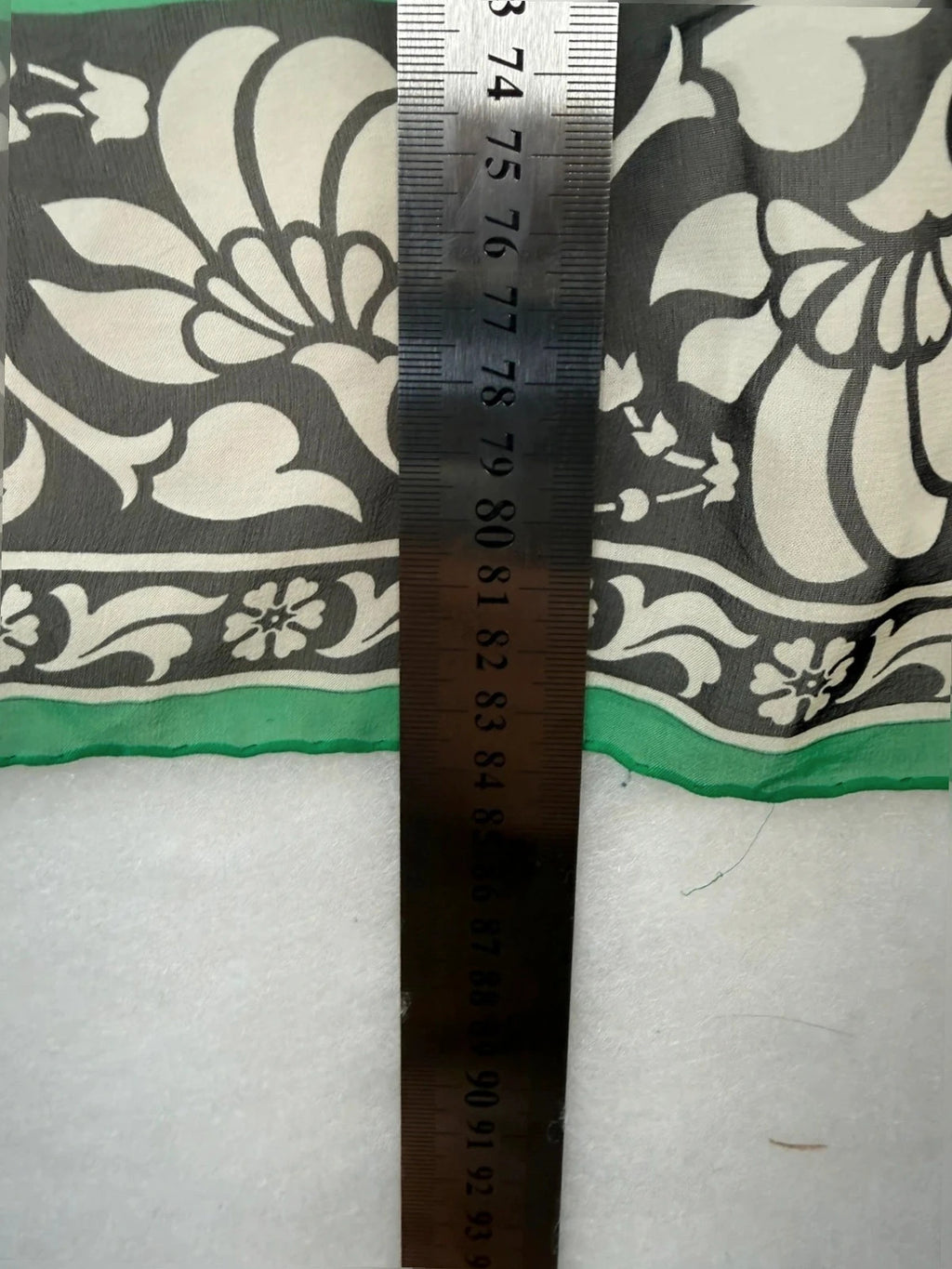 Foulard Atelier Versace verde barocco – Vintage
