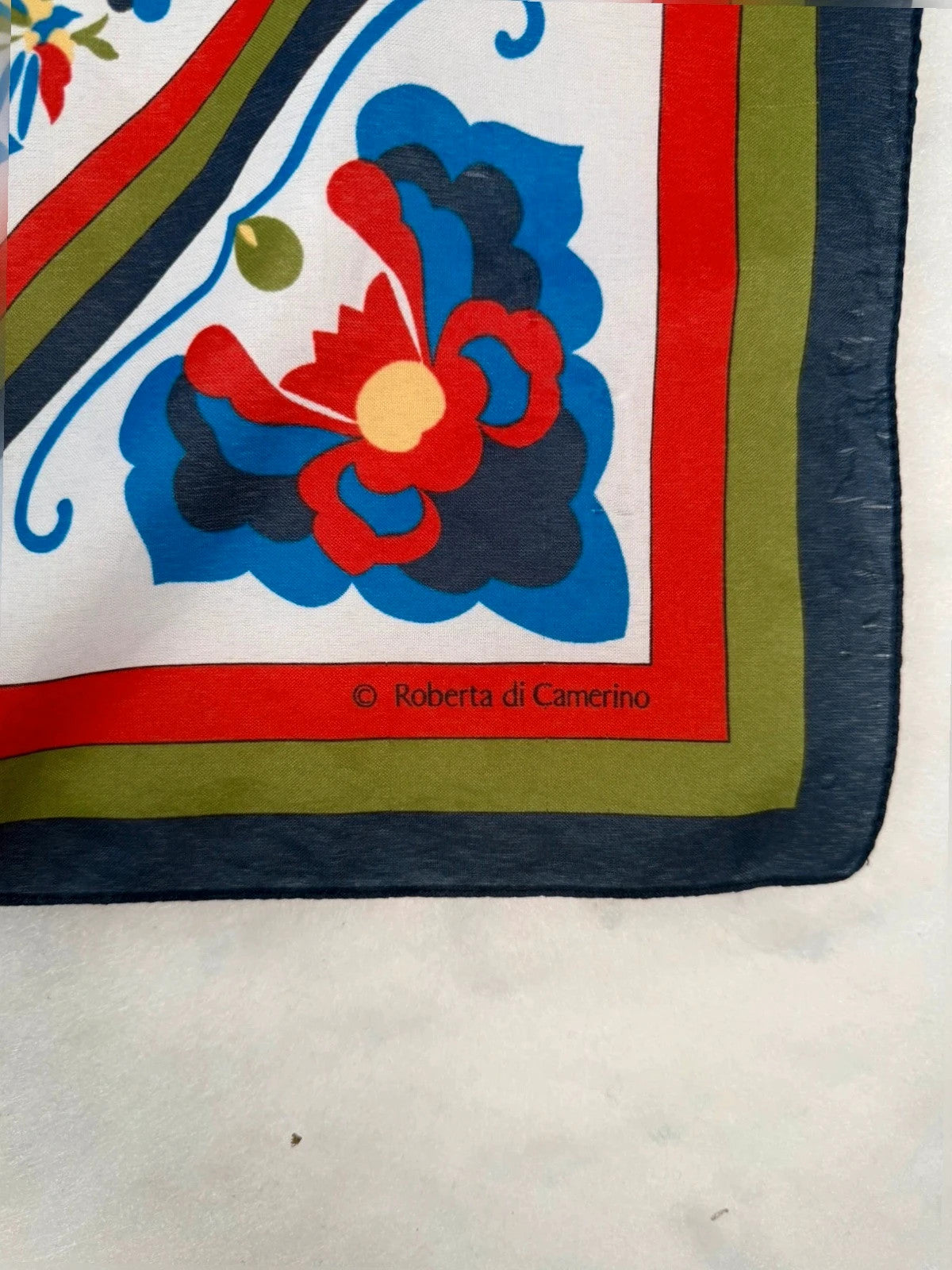 Foulard Roberta di Camerino, stampa geometrica floreale – Vintage