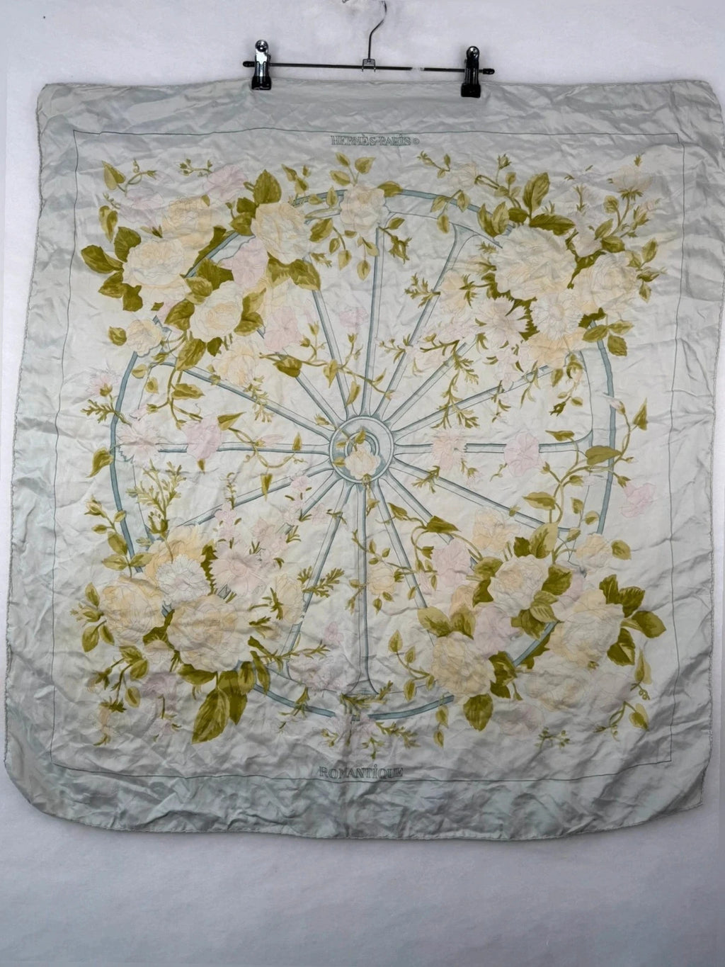 Foulard Hermès Paris Romantique in seta floreale – Vintage