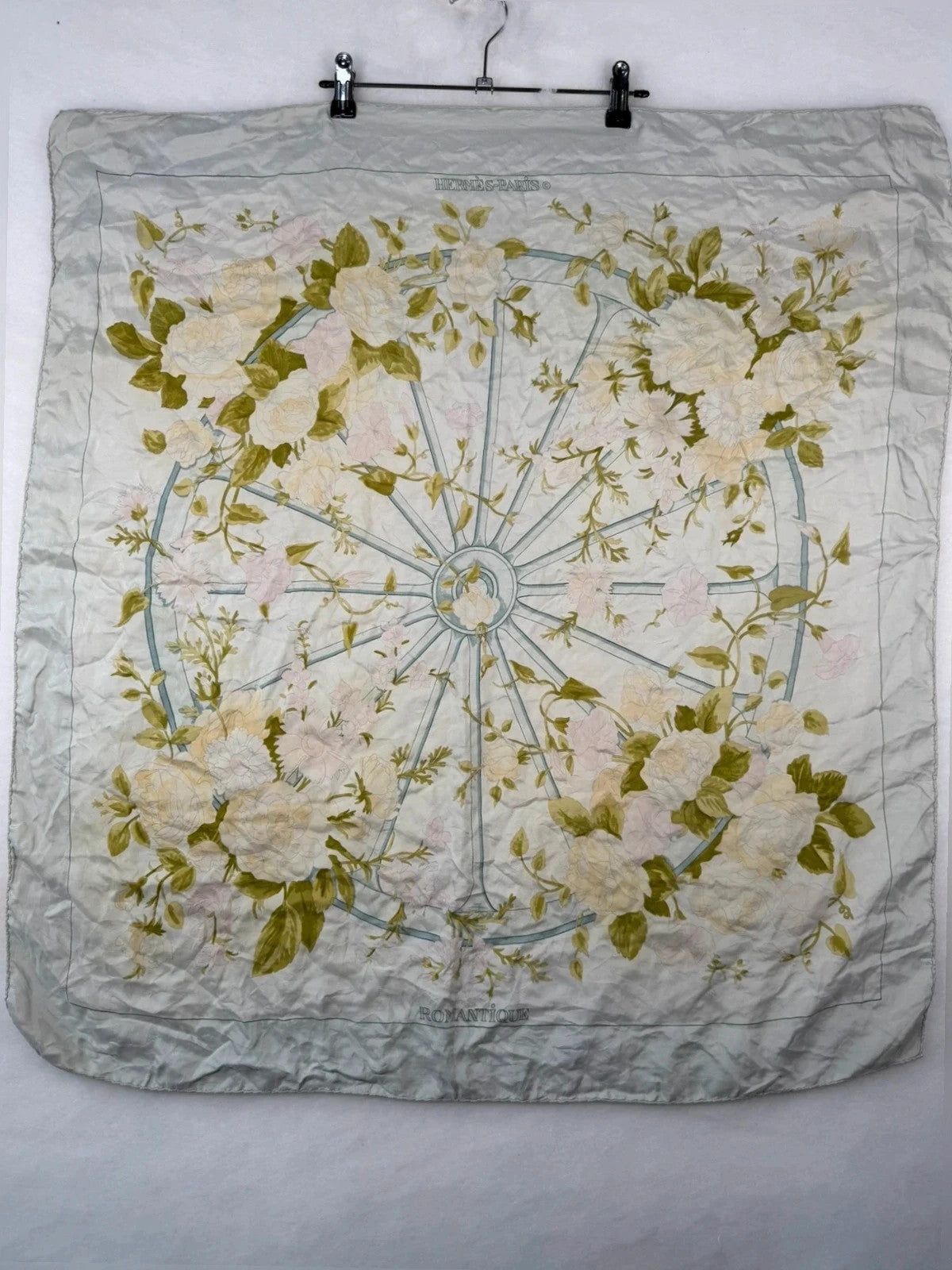 Foulard Hermès Paris Romantique in seta floreale – Vintage