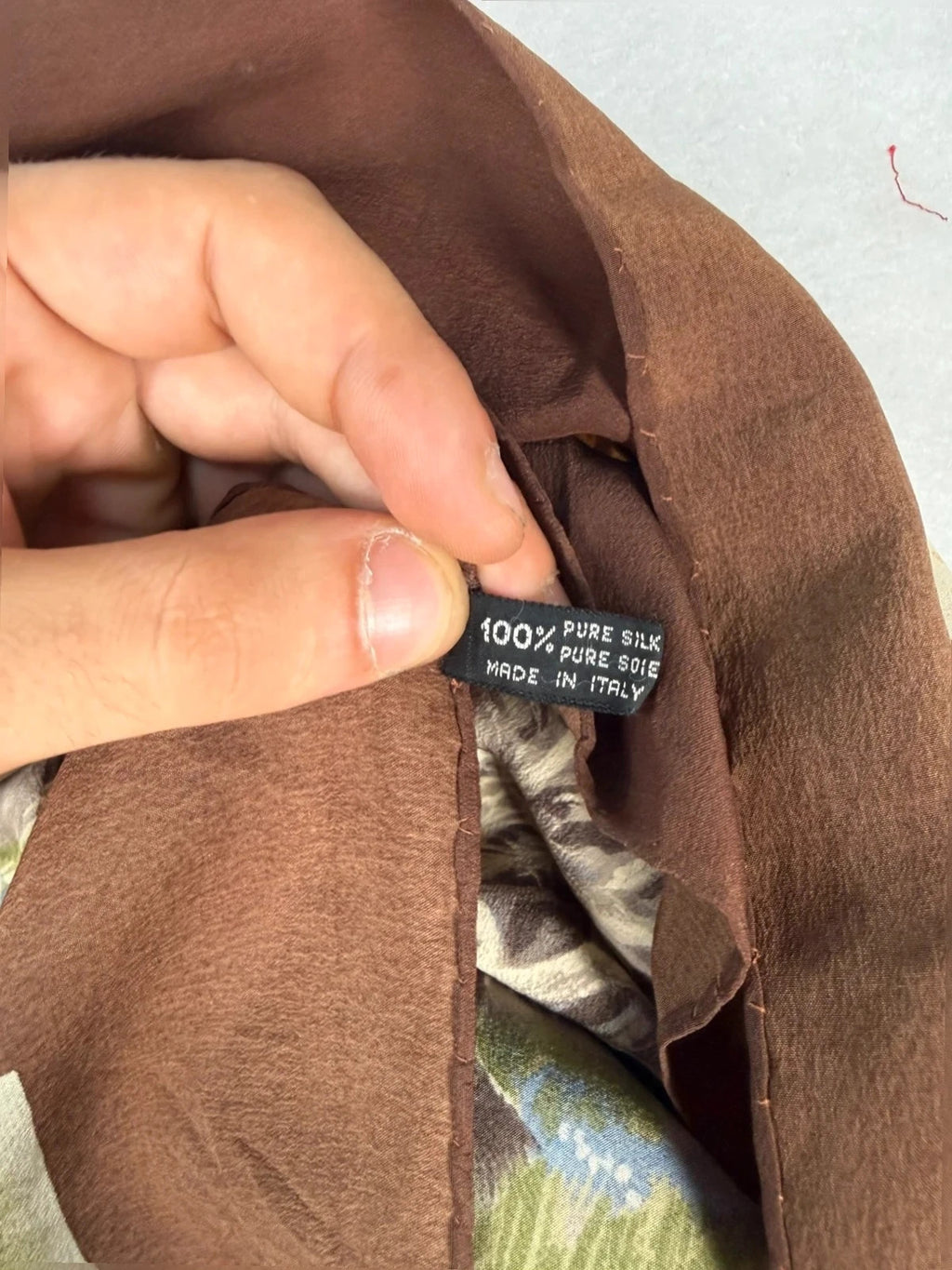 Foulard Valentino in seta, stampa alberi – Vintage