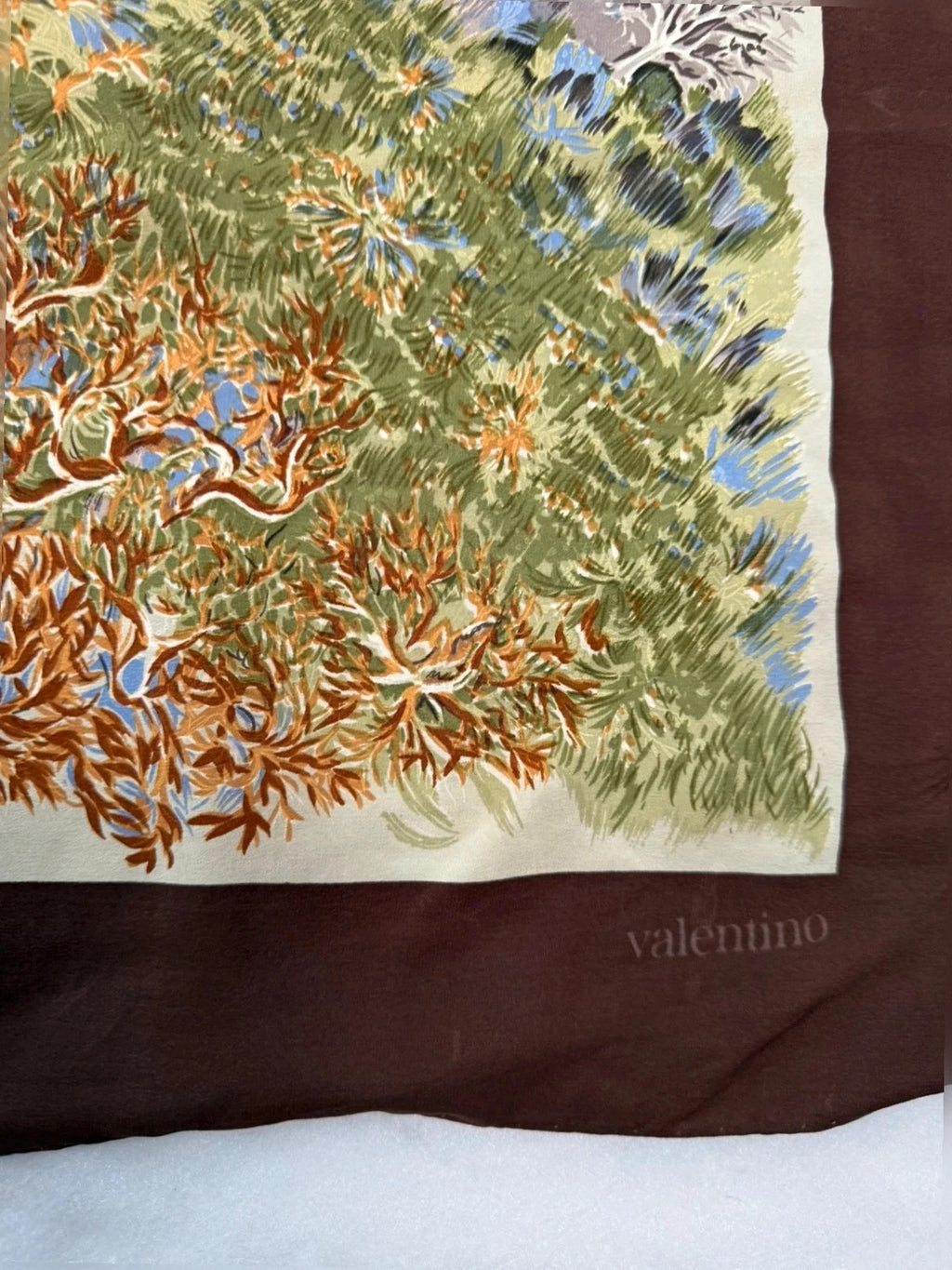 Foulard Valentino in seta, stampa alberi – Vintage