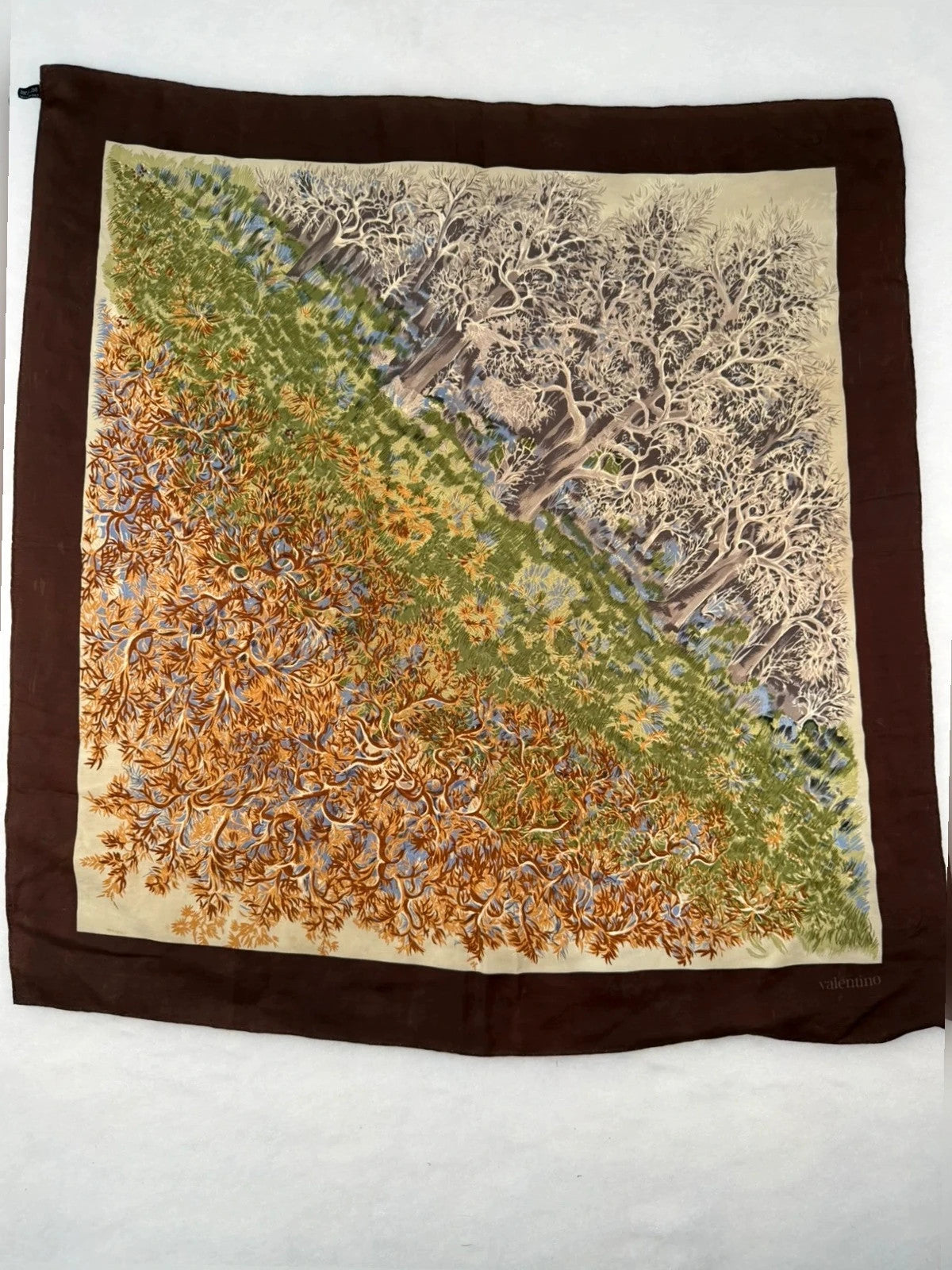 Foulard Valentino in seta, stampa alberi – Vintage