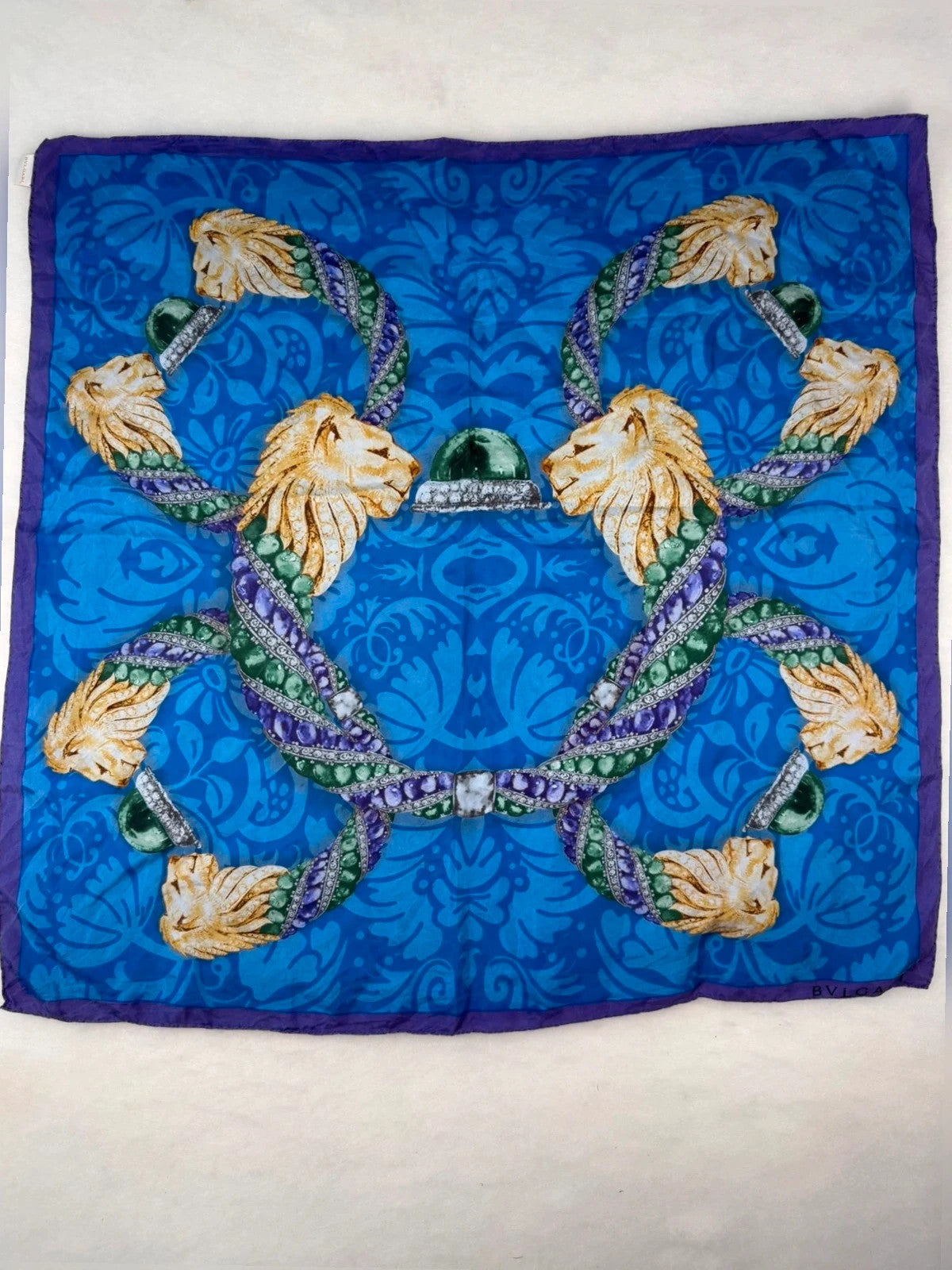 Foulard Bulgari blu, stampa leoni e gemme – Vintage