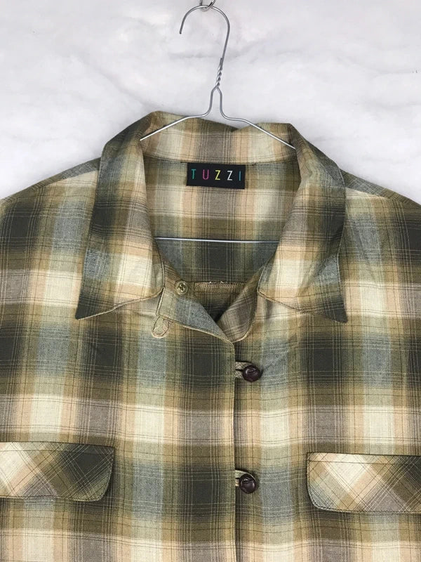 Camicia overshirt donna dettaglio taschini