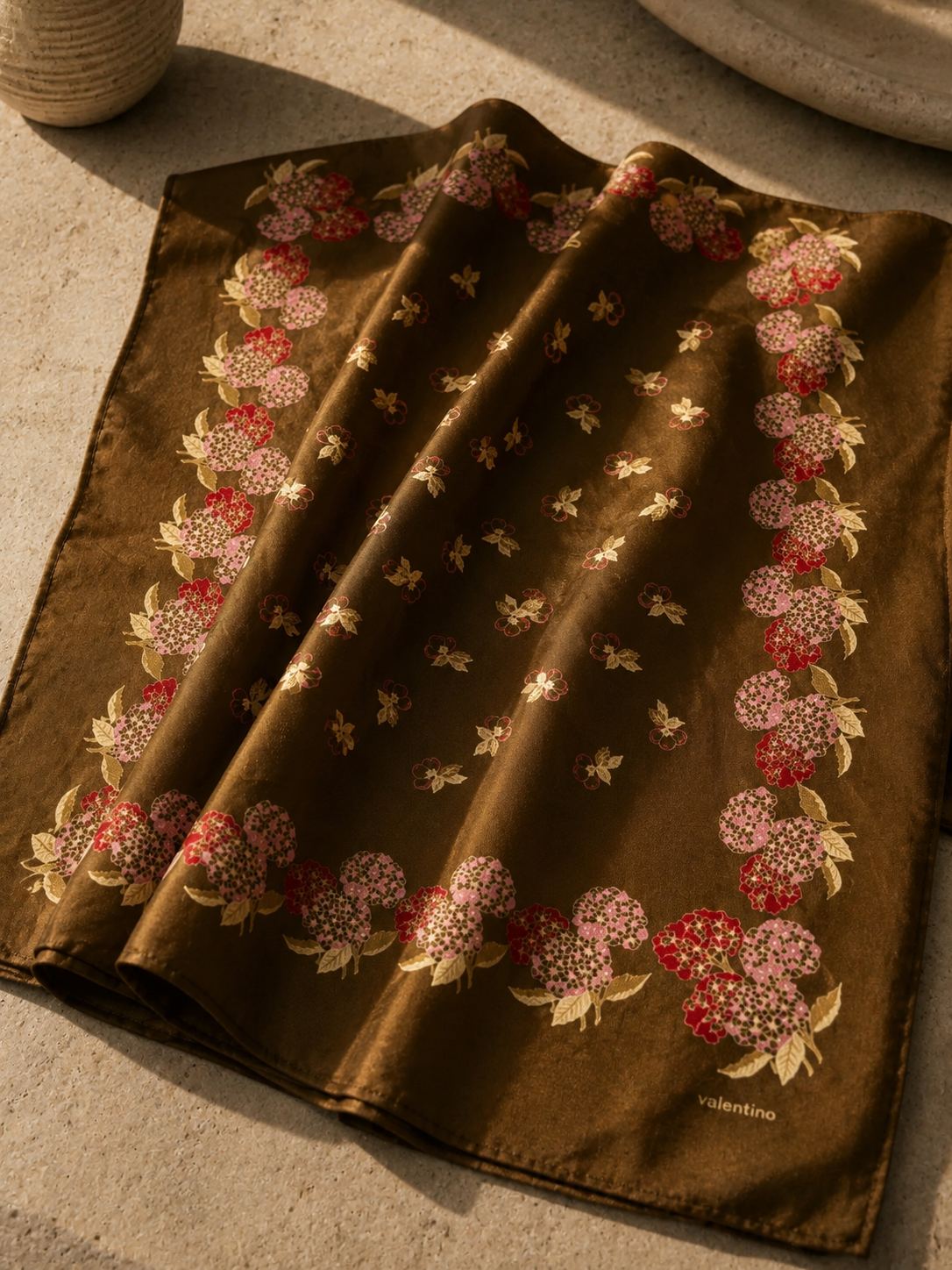 Foulard Valentino marrone, stampa floreale – Vintage