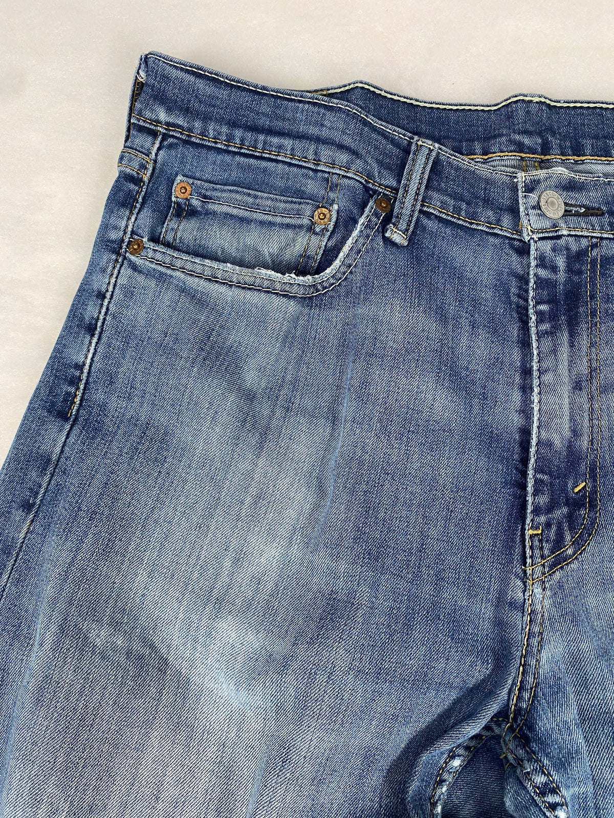 Jeans Levi's blu dettaglio tasche