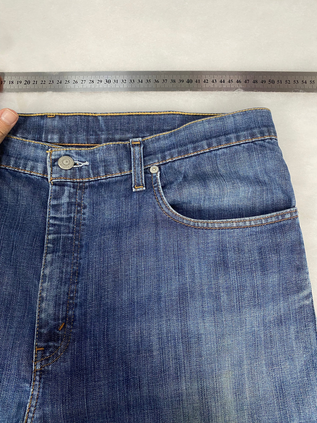 Jeans Levi's blu dettaglio