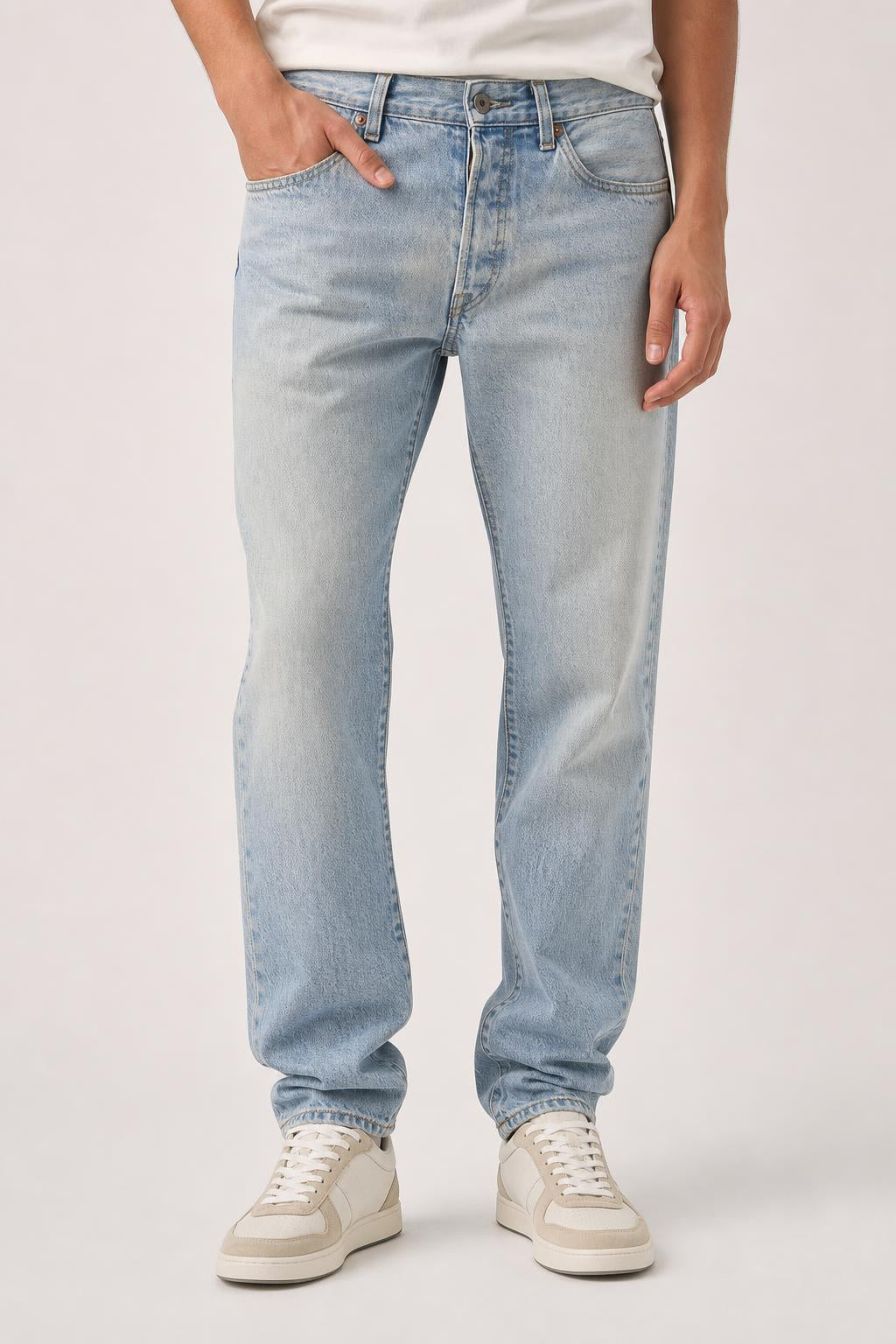 Jeans Levi's 501 blu chiaro Uomo W29 L32 indossato