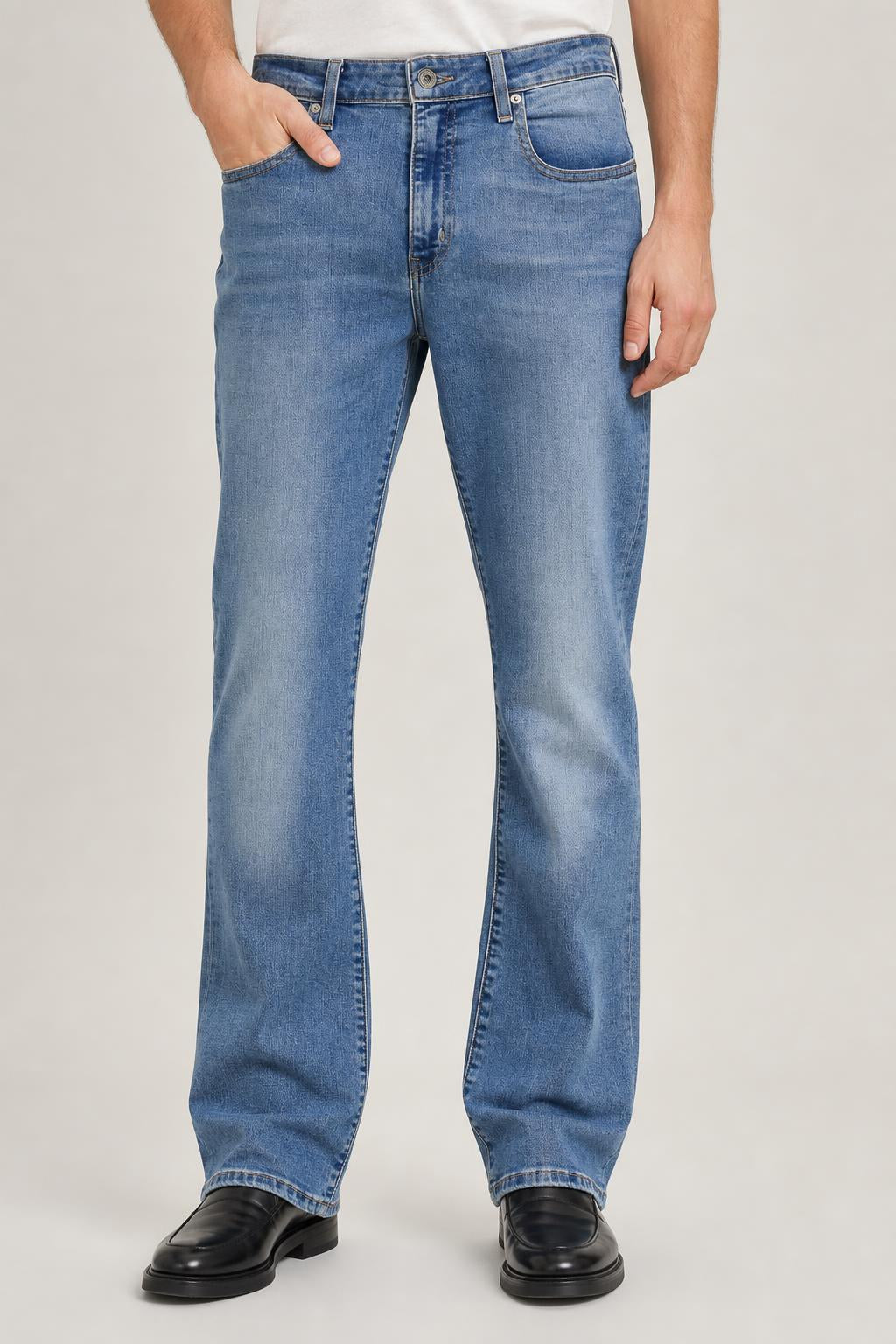 Jeans Levi's bootcut blu Uomo W31 L32 indossato