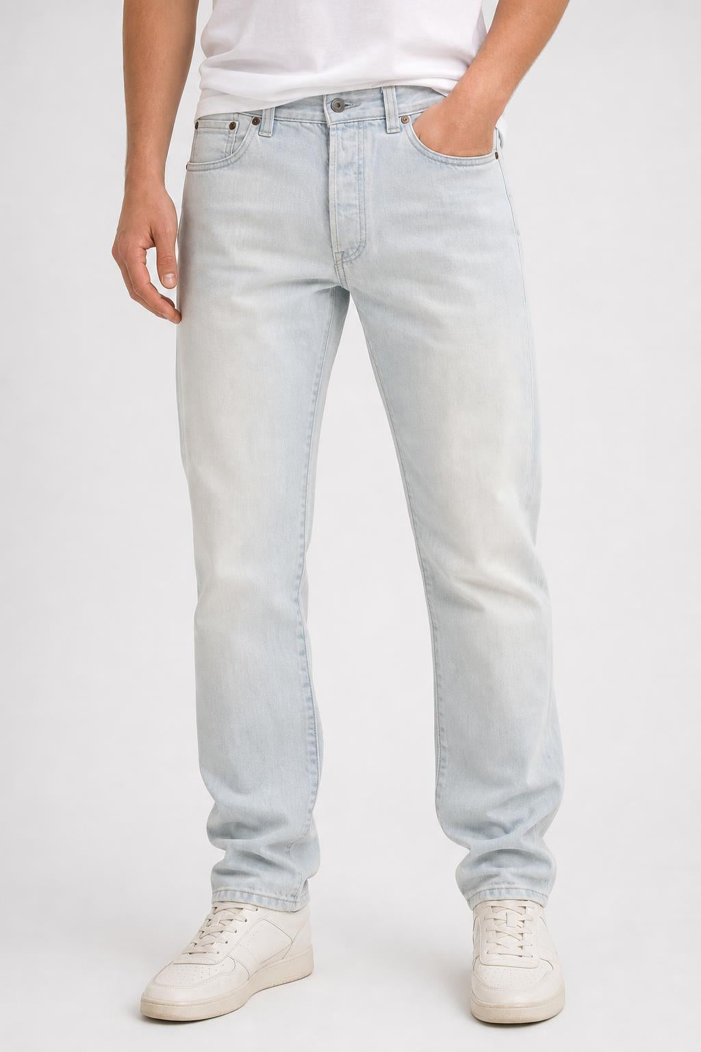 Jeans Levi's 501 blu chiaro Uomo W31 L32 indossato
