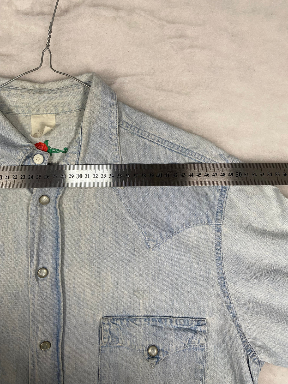 Camicia di jeans slavata misura