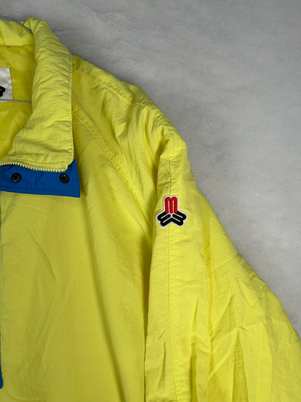 Track jacket lucida nera dettagli fucsia vintage – Uomo XXL
