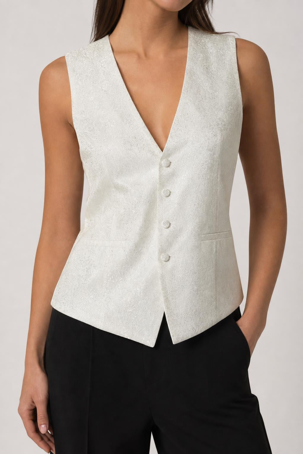 Gilet vintage donna jacquard bianco avorio indossato