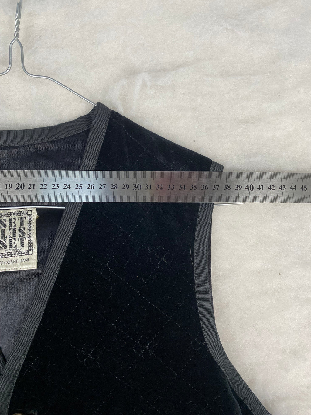 Gilet / Panciotto Vintage Uomo in Velluto Trapuntato – Nero con Bottoni Gioiello