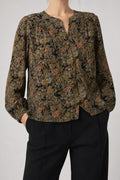 Blusa vintage donna millefiori indossata