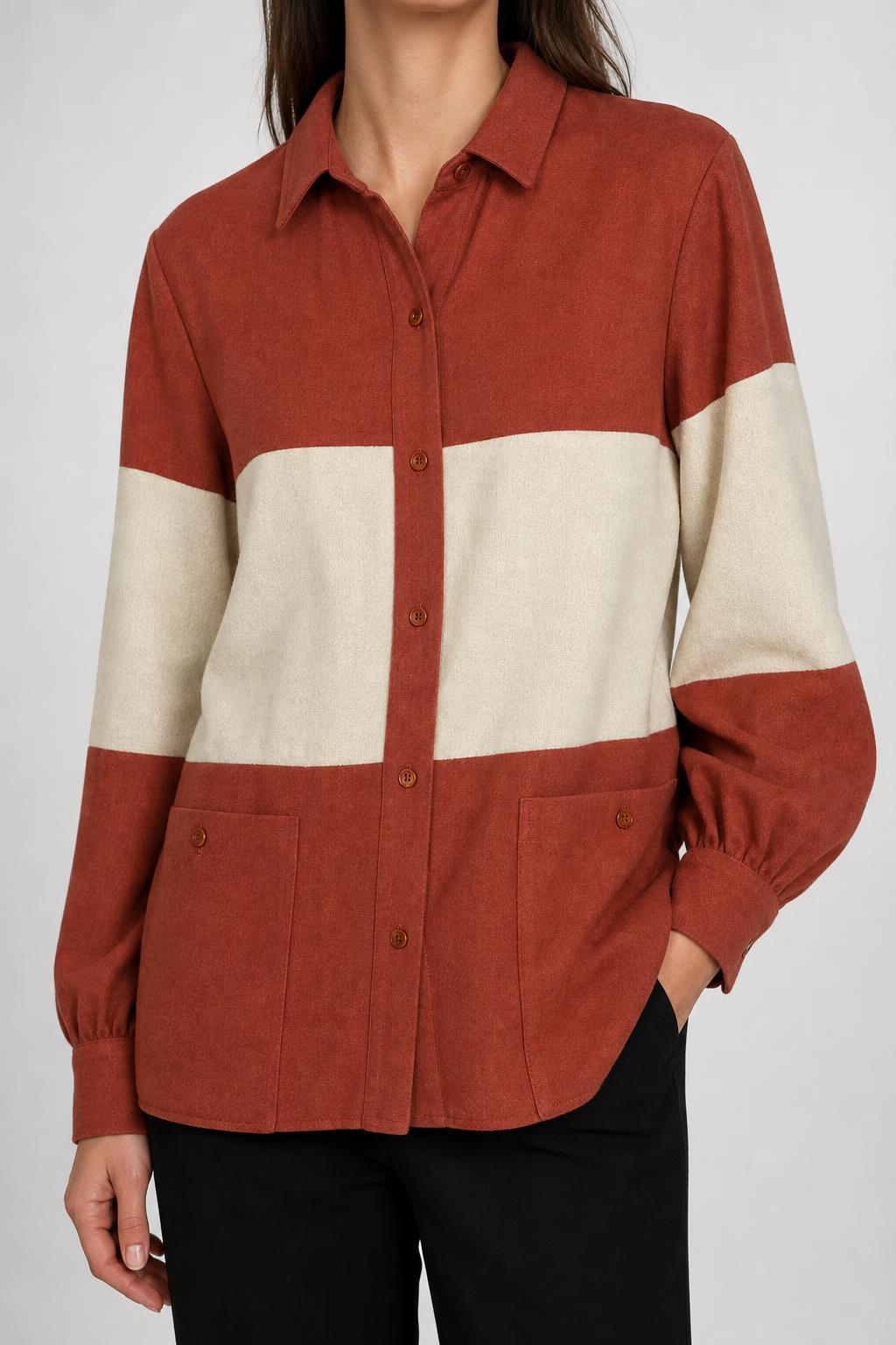 Giacca-camicia vintage donna color block terracotta indossata