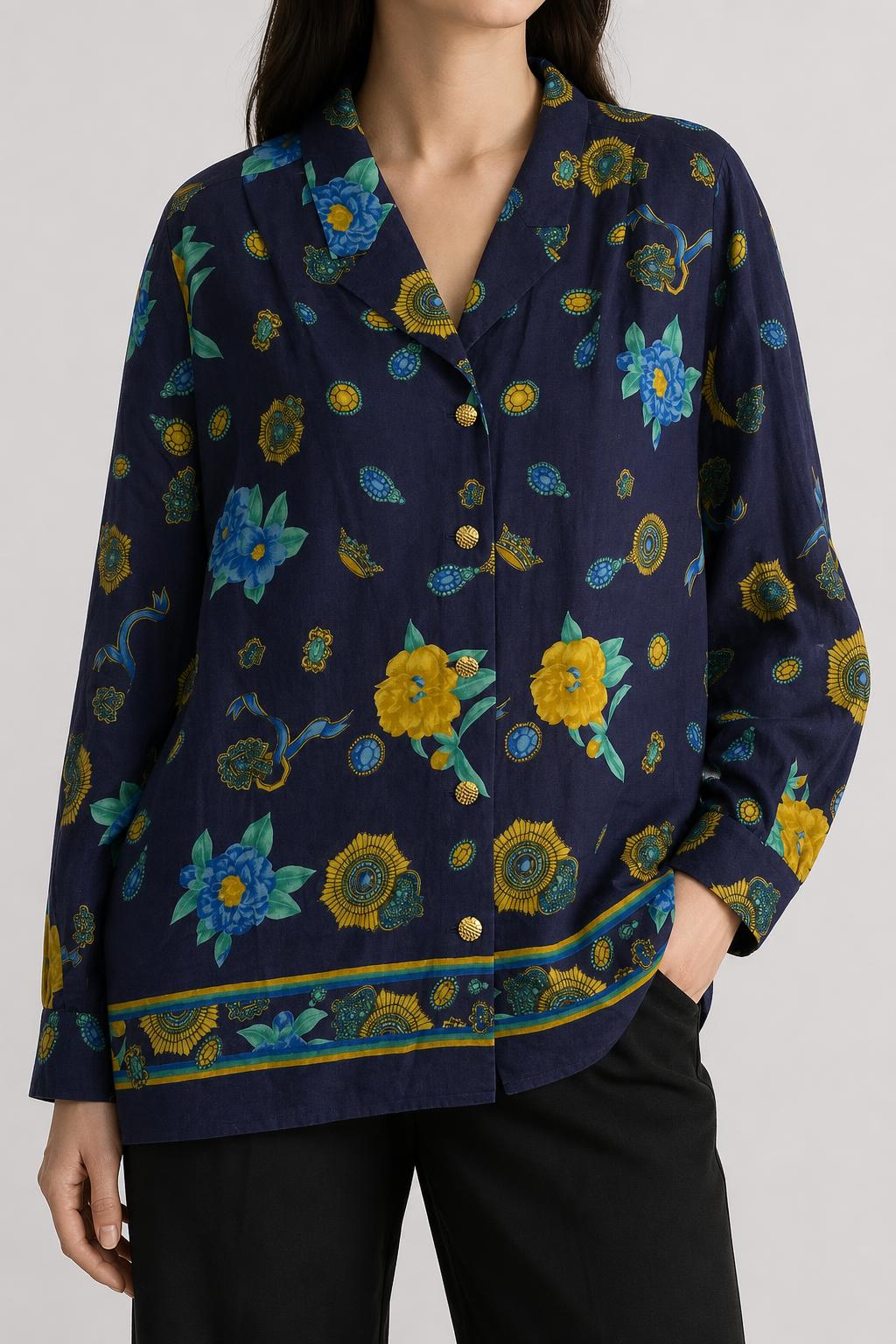 Blusa donna barocca blu navy a fiori oro indossata