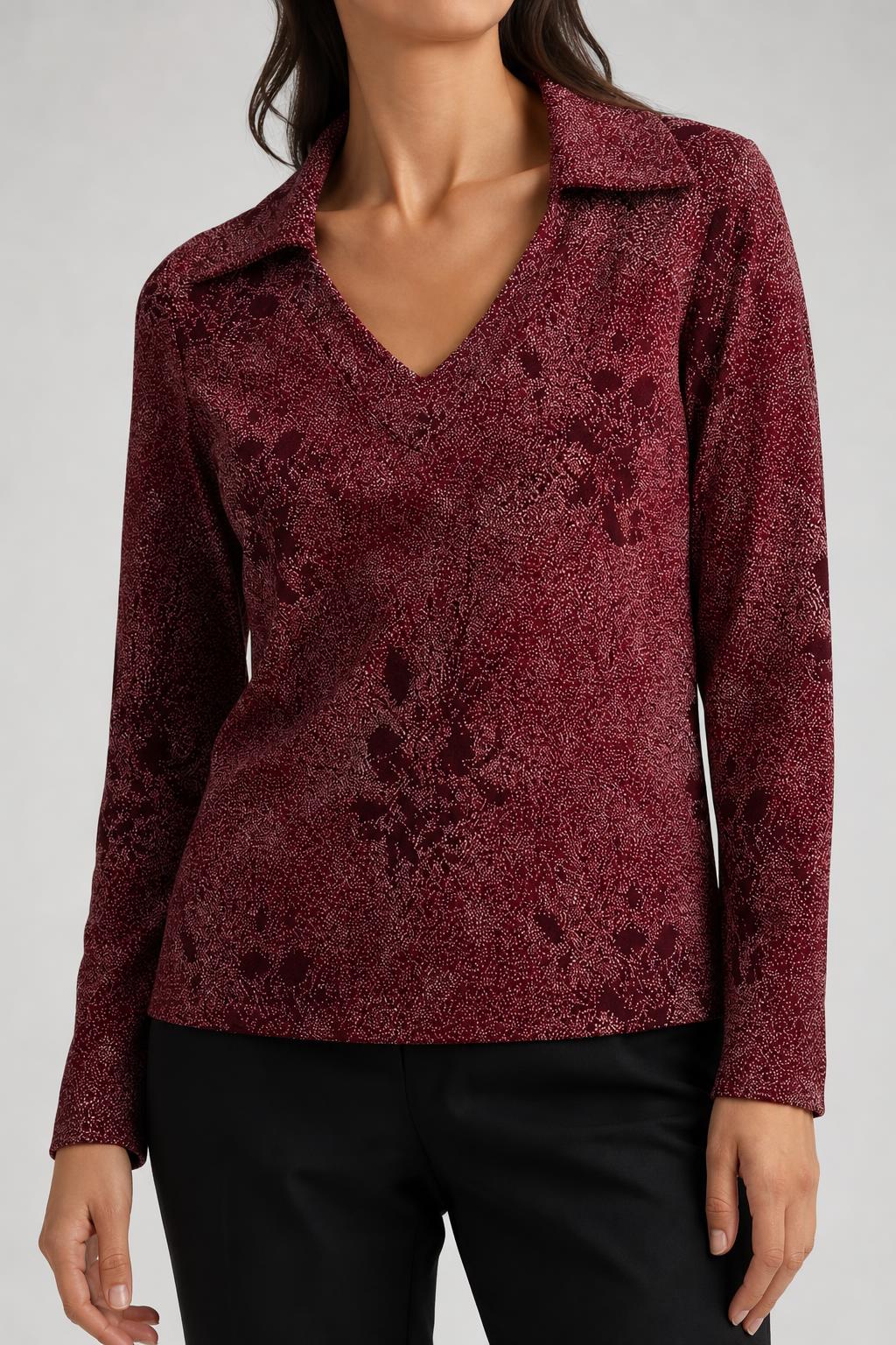 Maglia donna bordeaux screziata collo a polo indossata