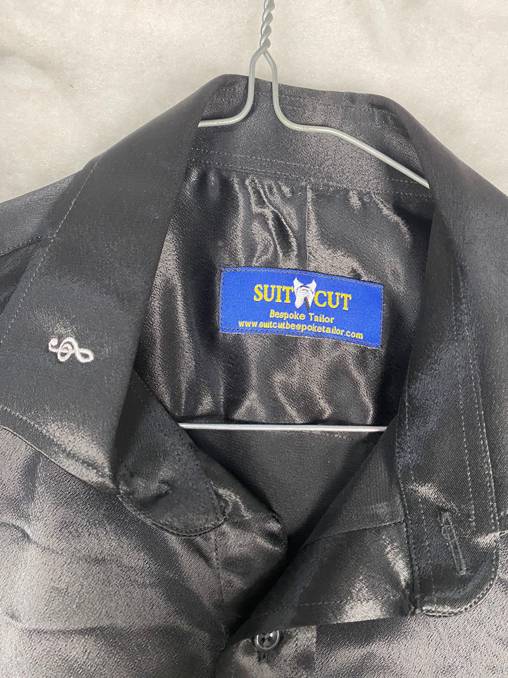 Camicia uomo raso nero lucido - colletto ricamato