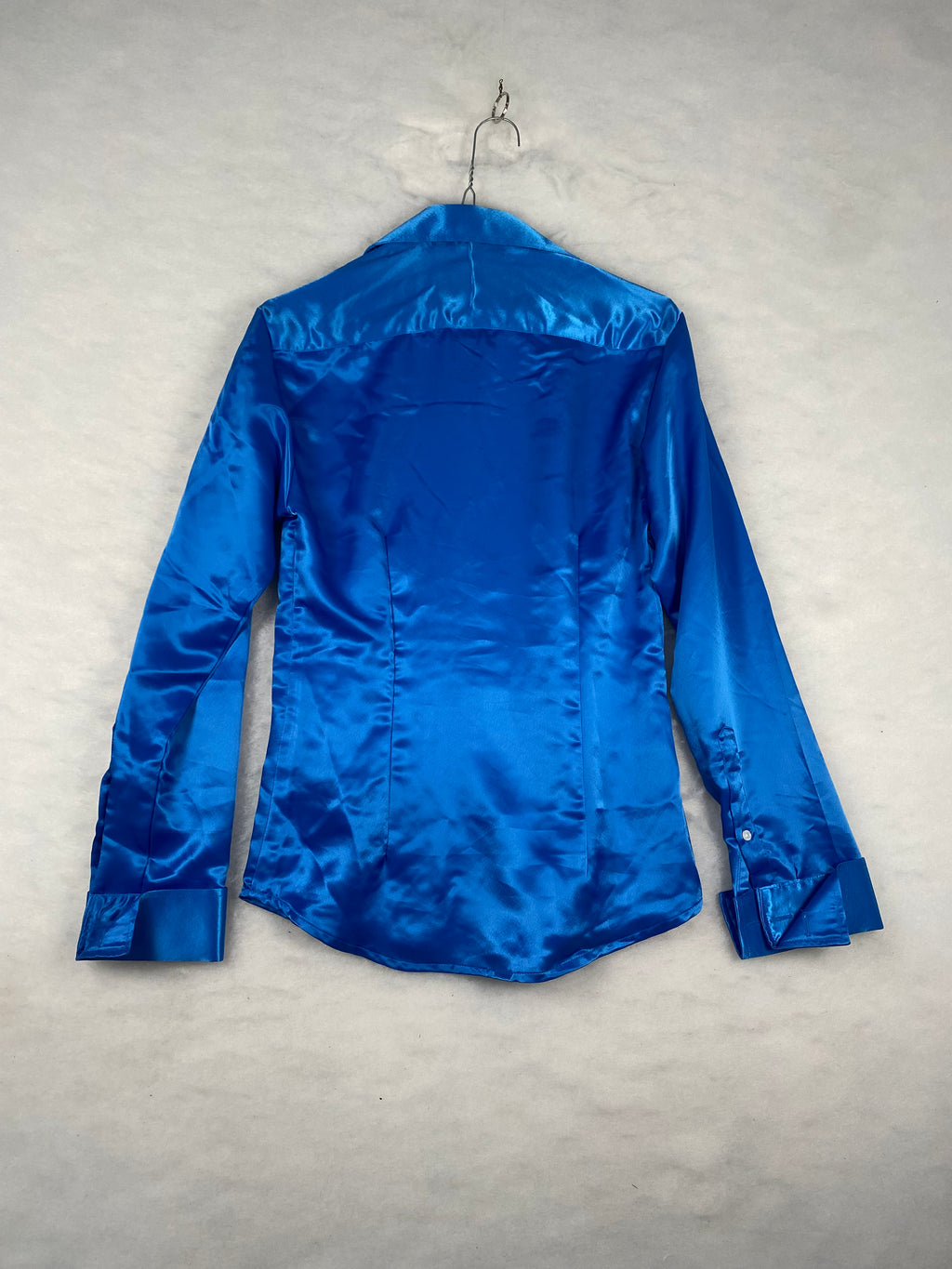 Camicia uomo raso blu elettrico - vista piatta