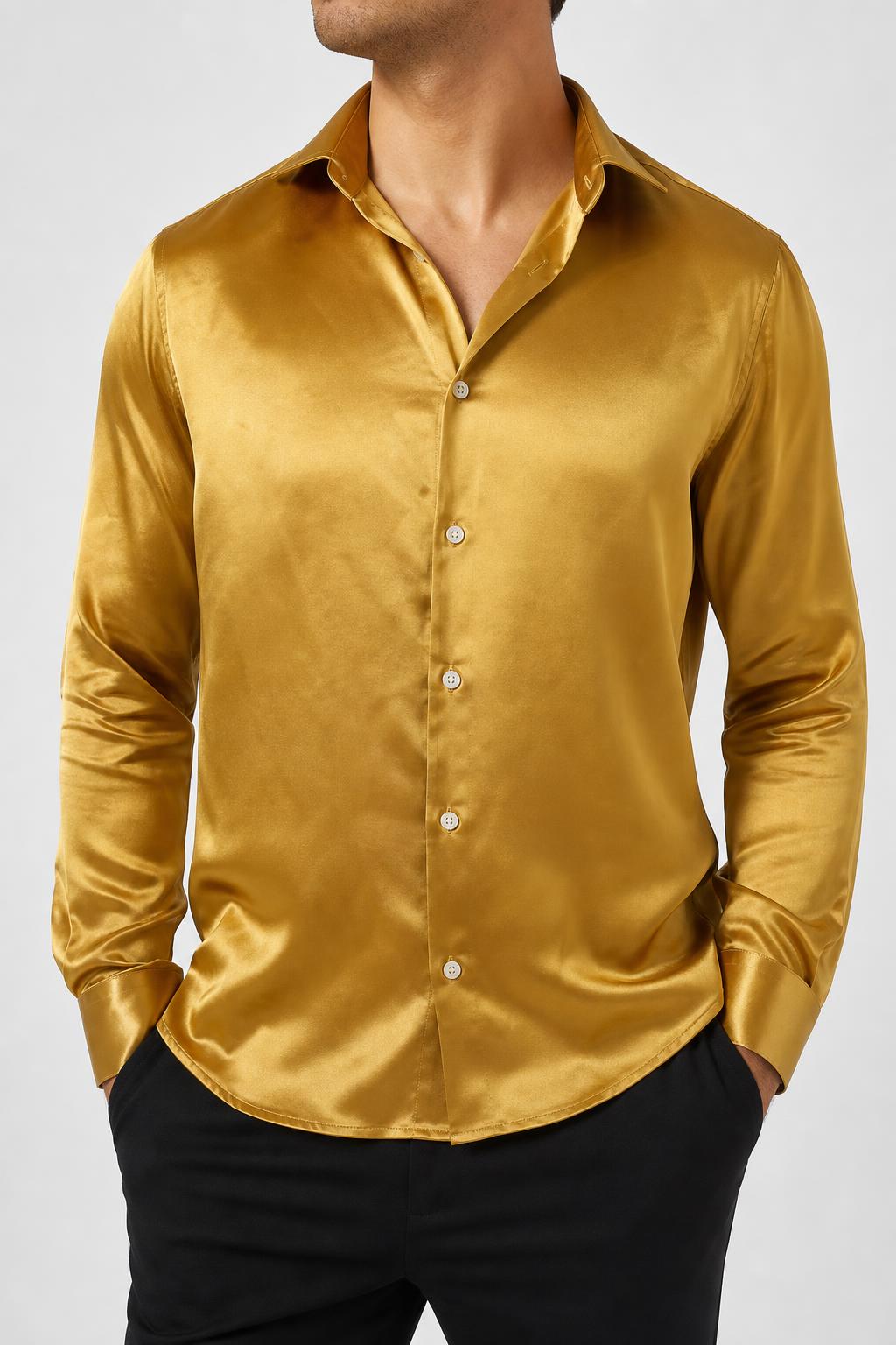 Camicia uomo raso oro indossata