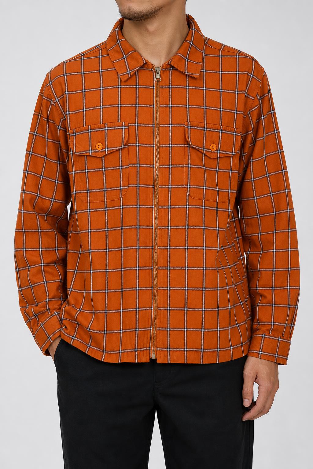 Giacca-camicia Cabriolet arancione a quadri indossata