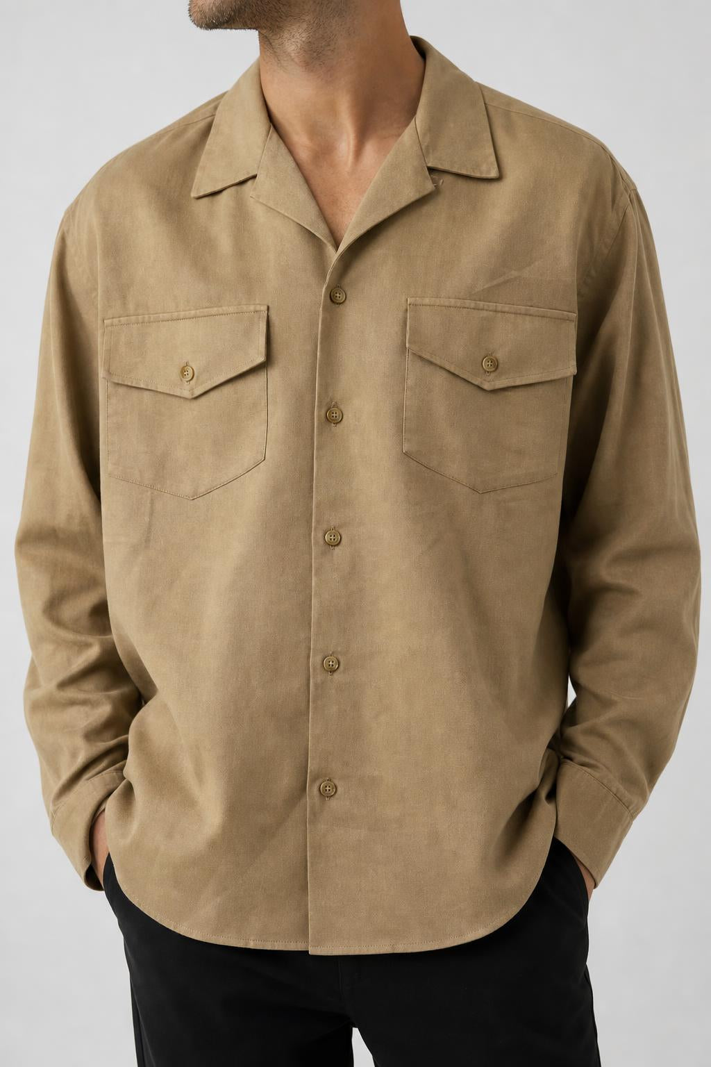 Overshirt uomo Freeport cammello indossato