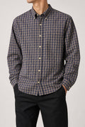 Camicia uomo J.C. Twidd tartan blu indossata