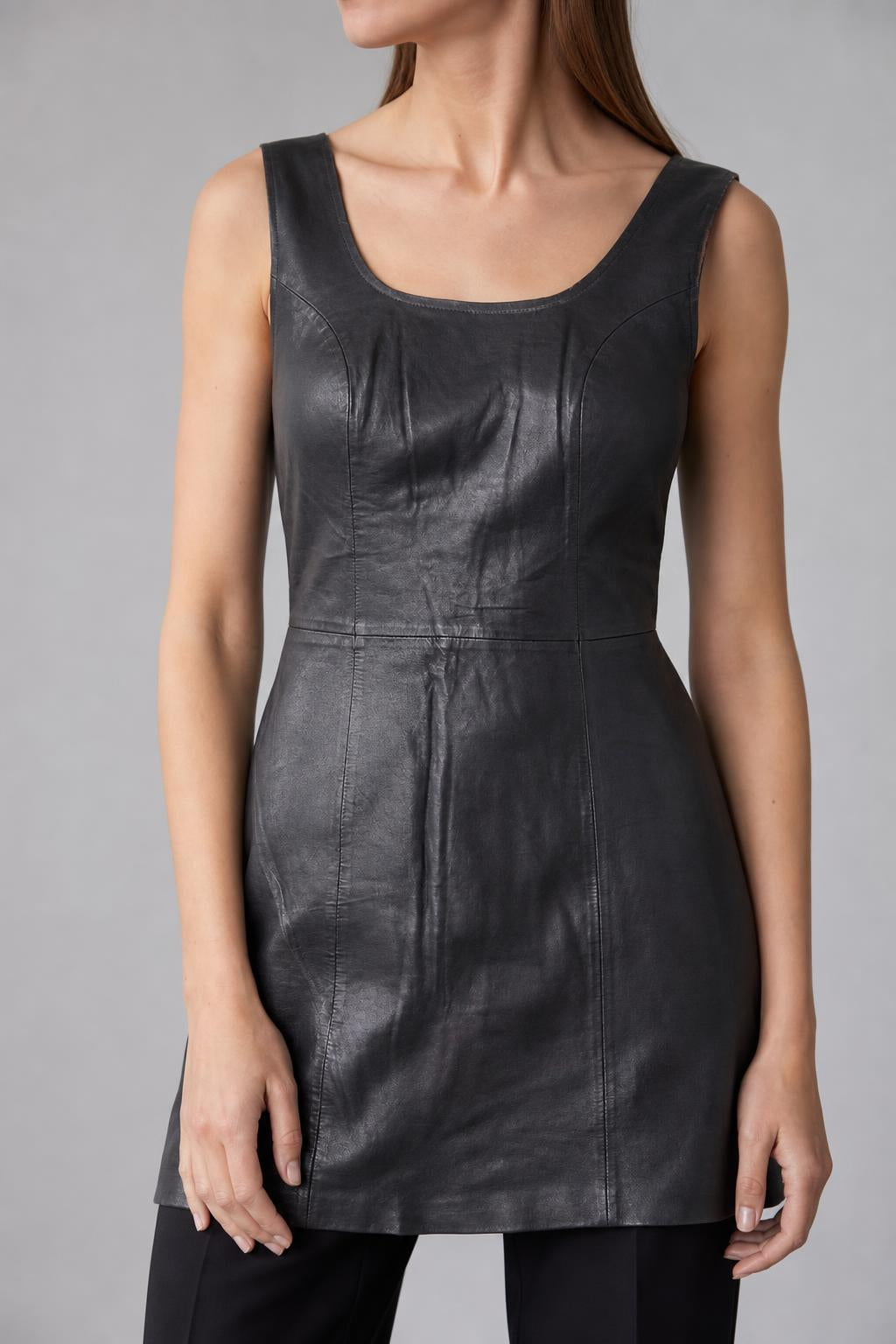 Abito vintage donna pelle marrone indossato