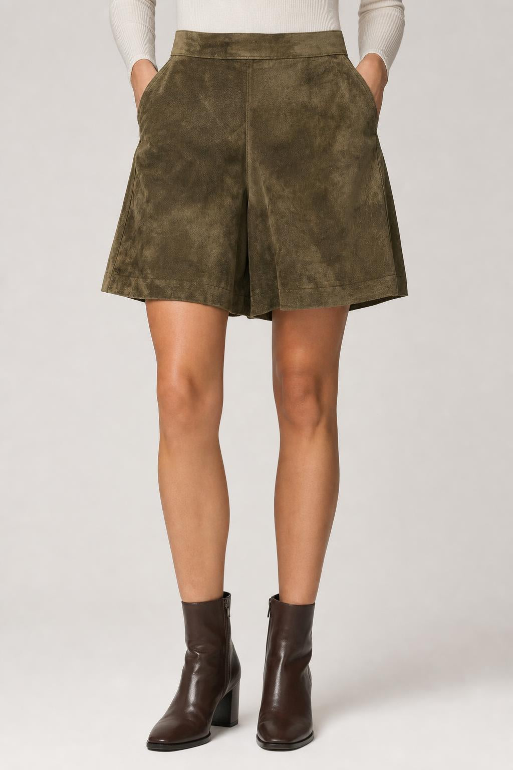 Shorts Vintage Donna in Camoscio Verde Militare