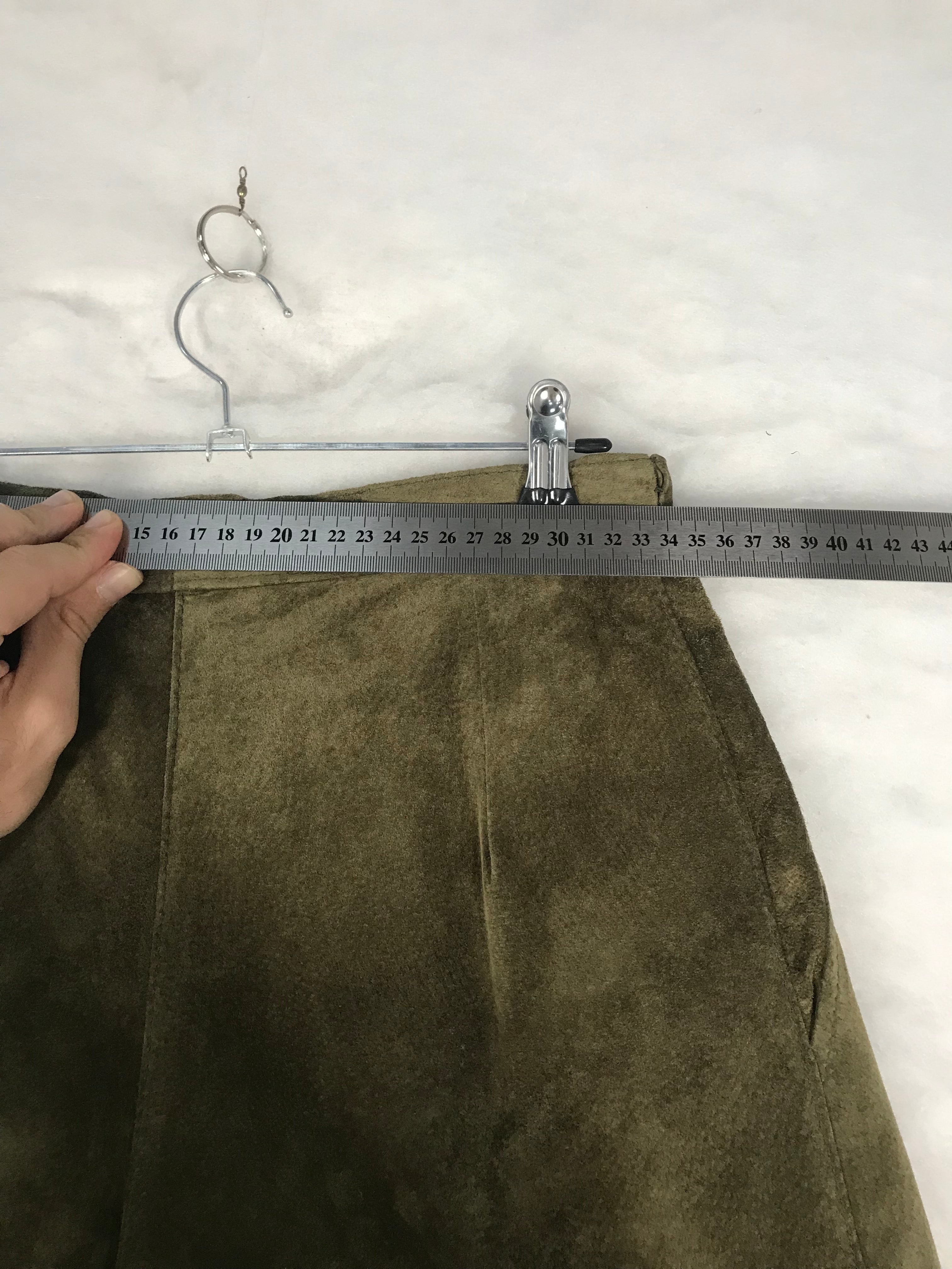 Shorts Vintage Donna in Camoscio Verde Militare