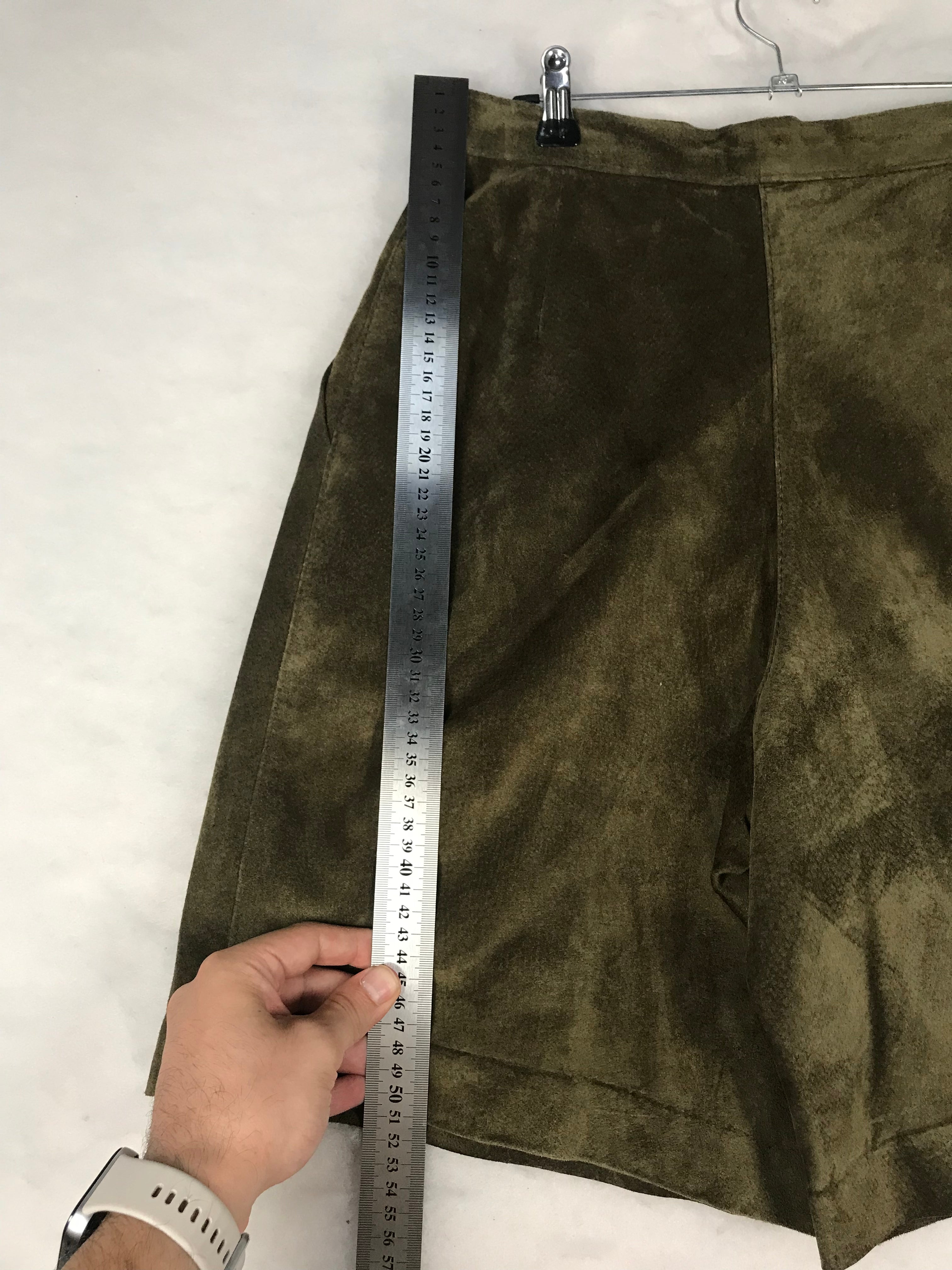 Shorts Vintage Donna in Camoscio Verde Militare