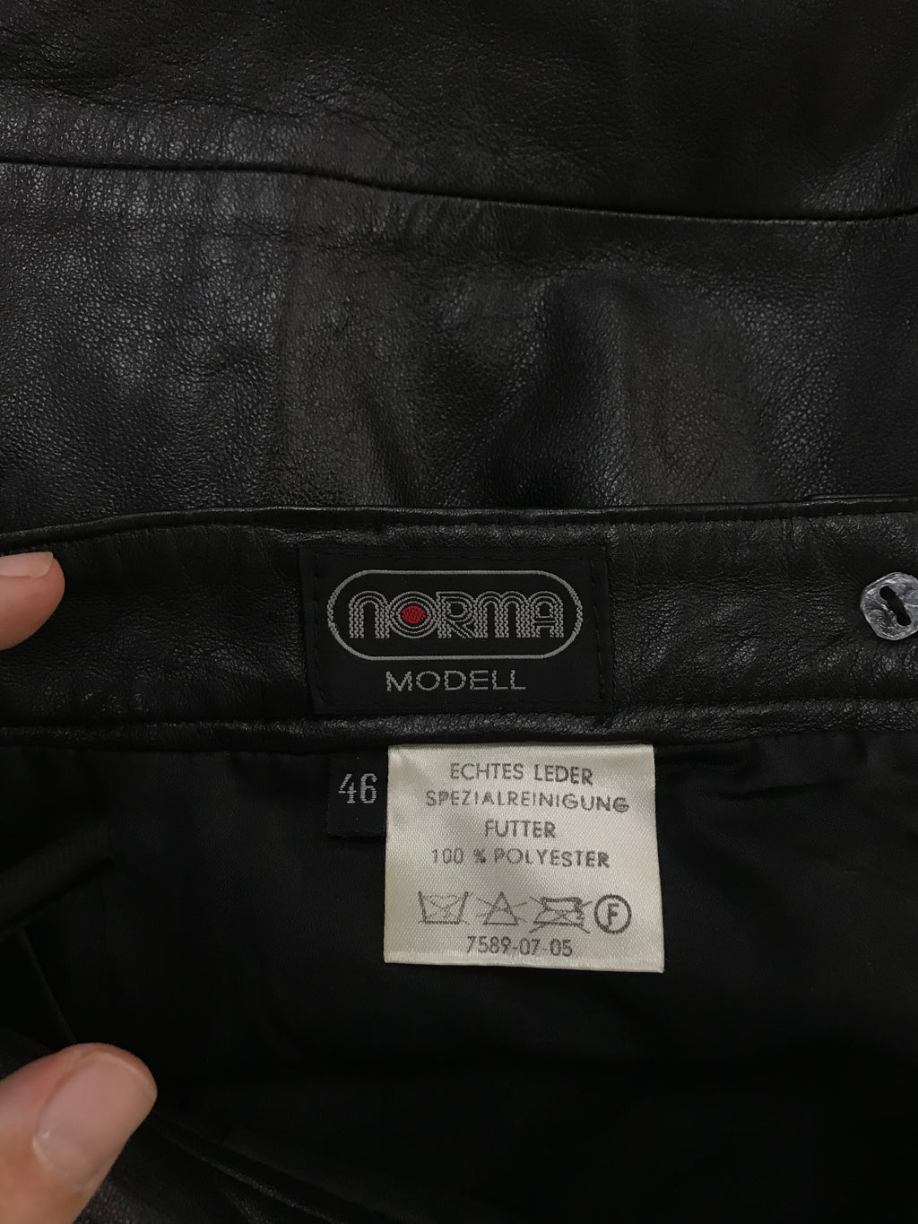 Gonna Vintage Donna in Pelle Nera al Ginocchio