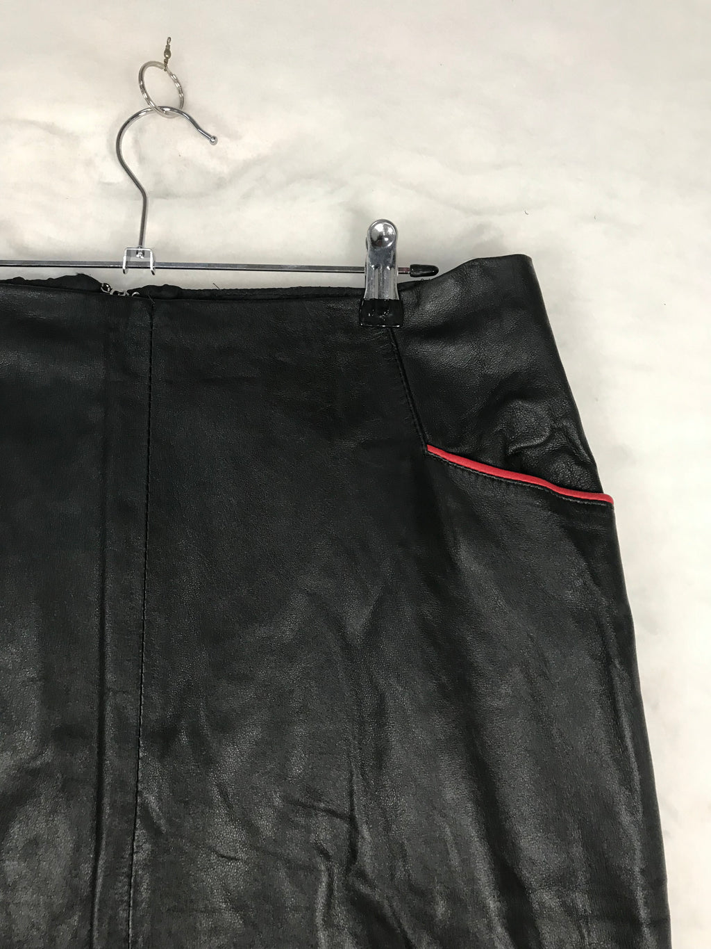 Gonna Vintage Donna a Matita in Pelle Nera con Profilo Rosso