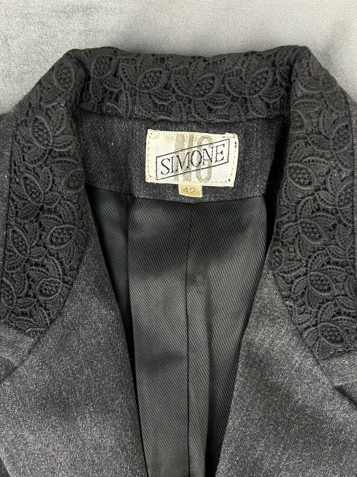 Blazer grigio in lana con dettagli in pizzo Simone vintage – Donna Taglia M (IT 42)