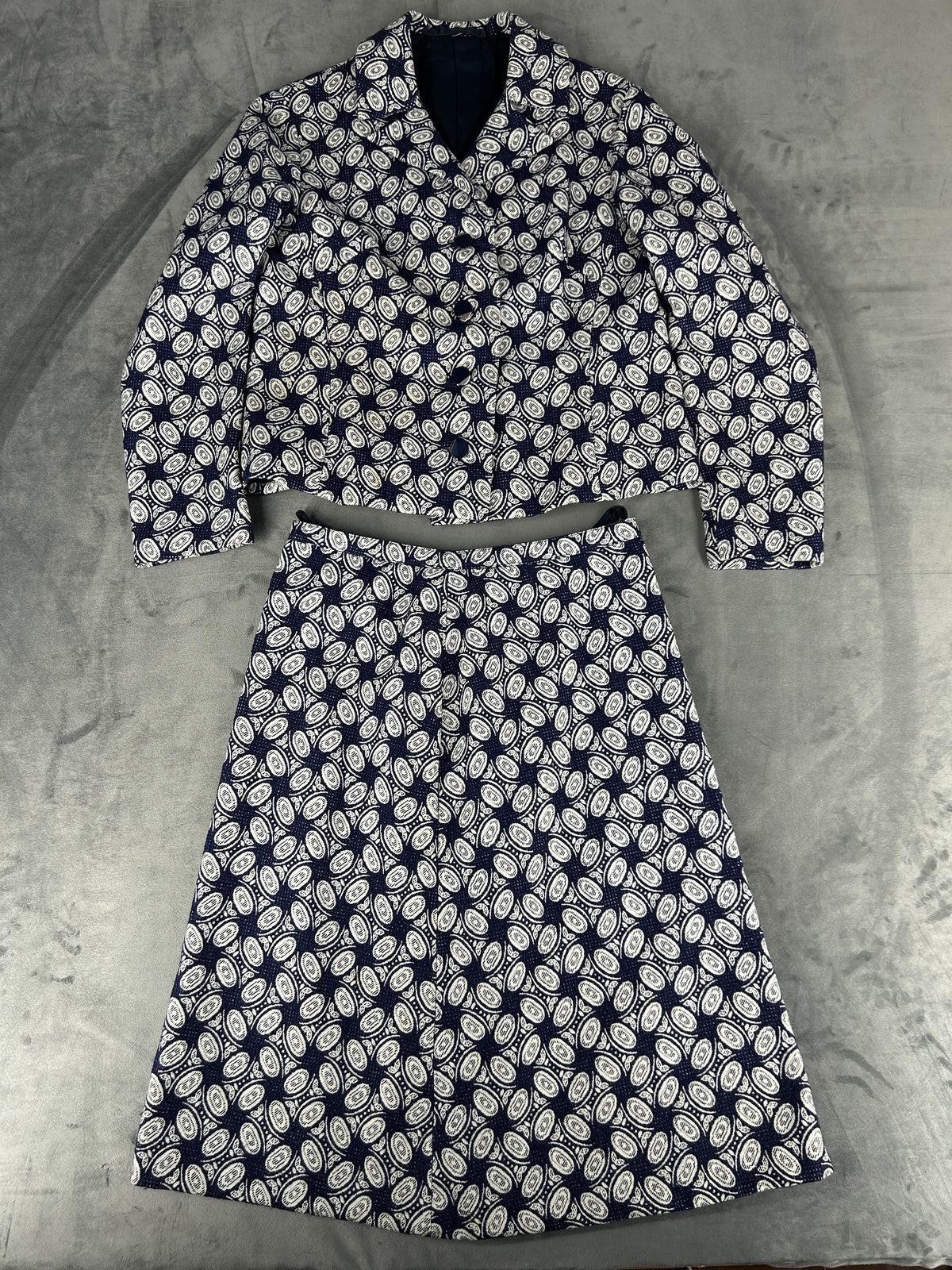 Completo giacca e gonna blu navy a fantasia vintage – Donna Taglia M