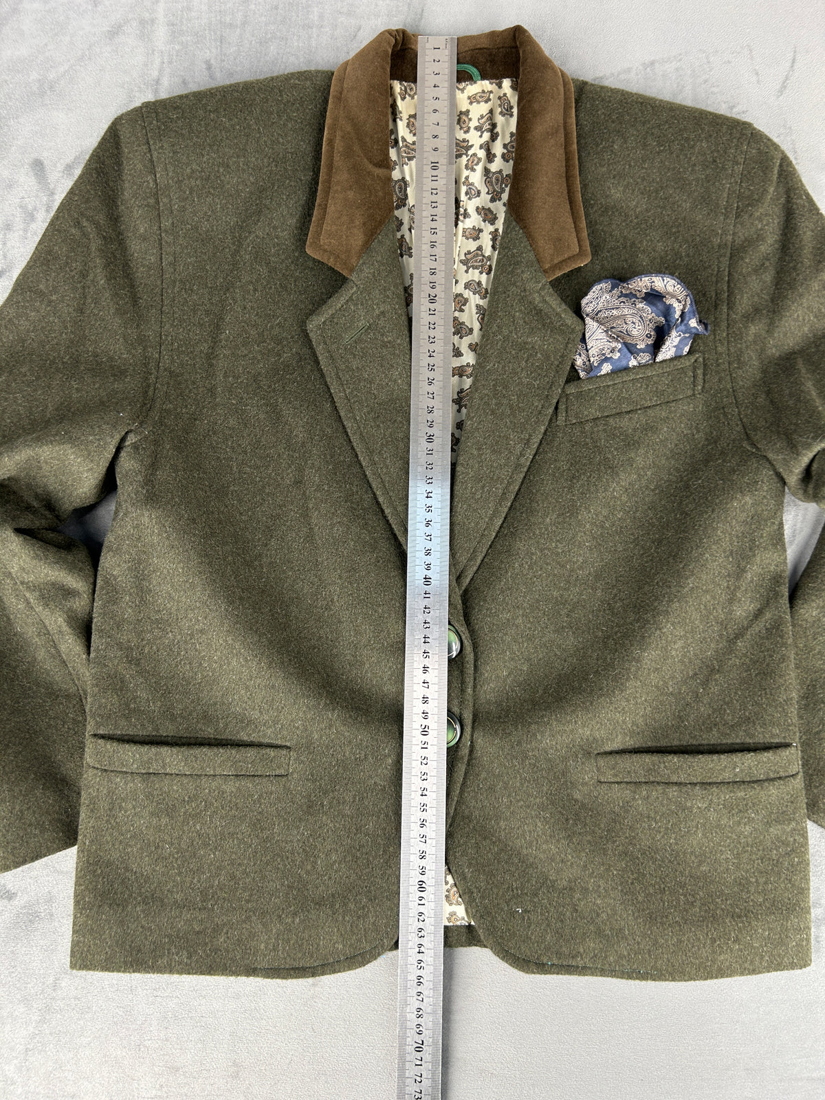 Blazer in lana verde militare con collo in velluto vintage – Donna Taglia L