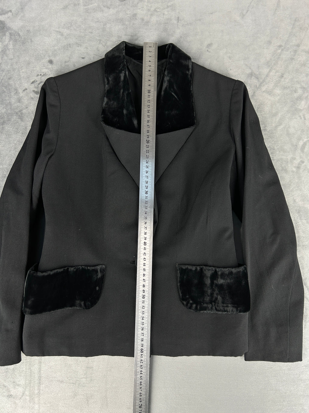 Blazer nero con collo e tasche in velluto vintage – Donna Taglia M
