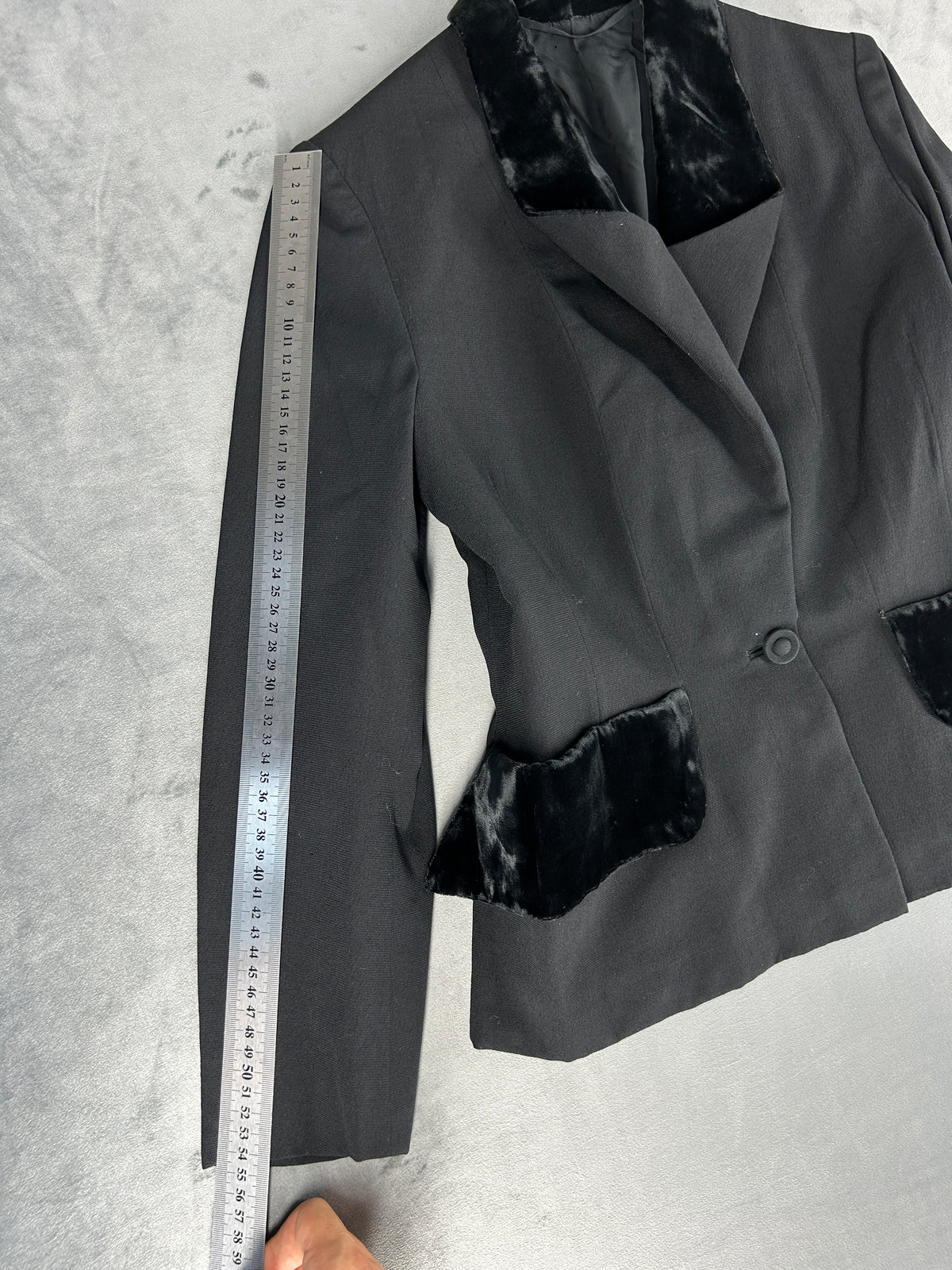 Blazer nero con collo e tasche in velluto vintage – Donna Taglia M
