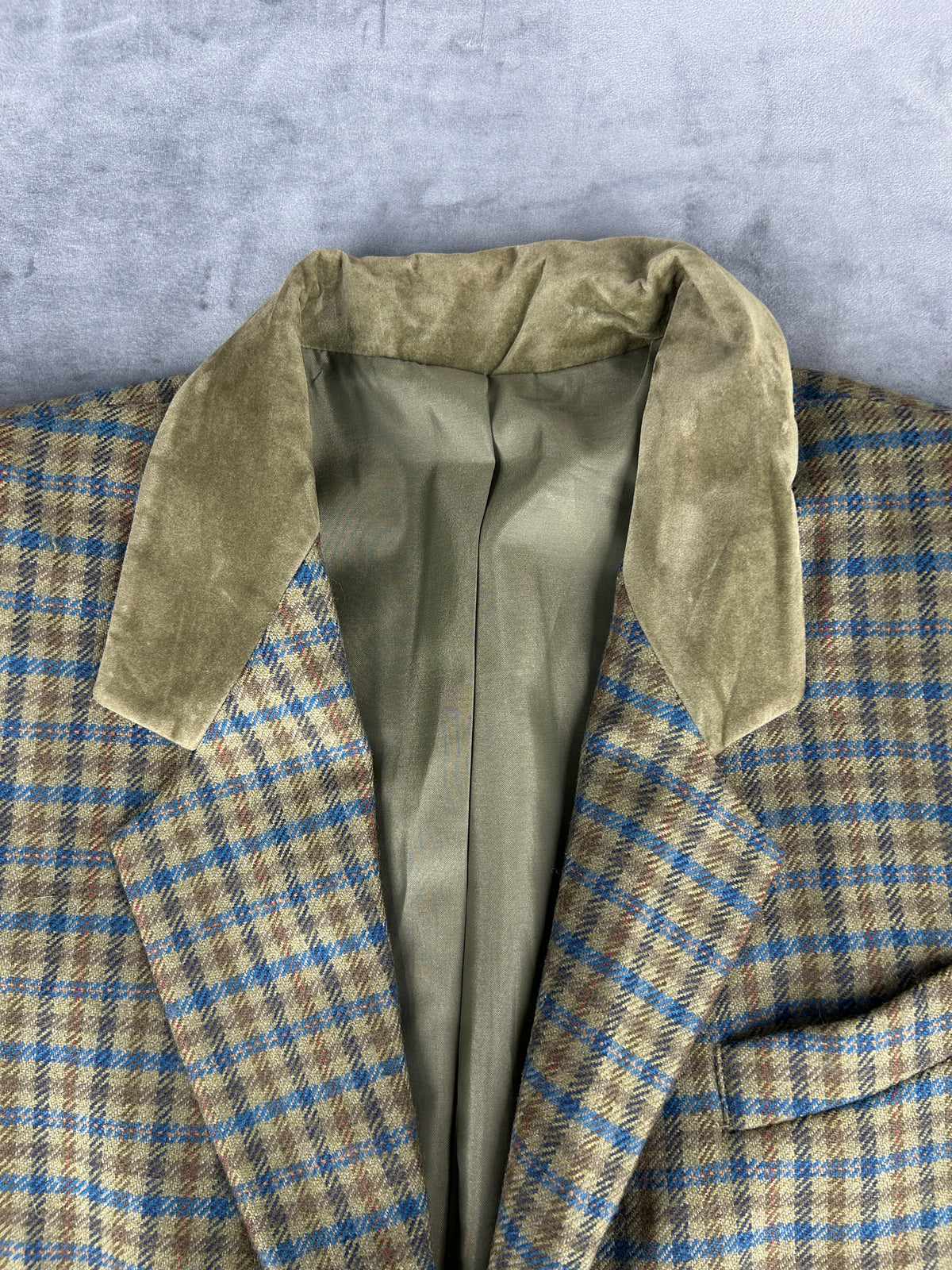 Blazer in lana a quadri verde con collo in velluto vintage – Donna Taglia L