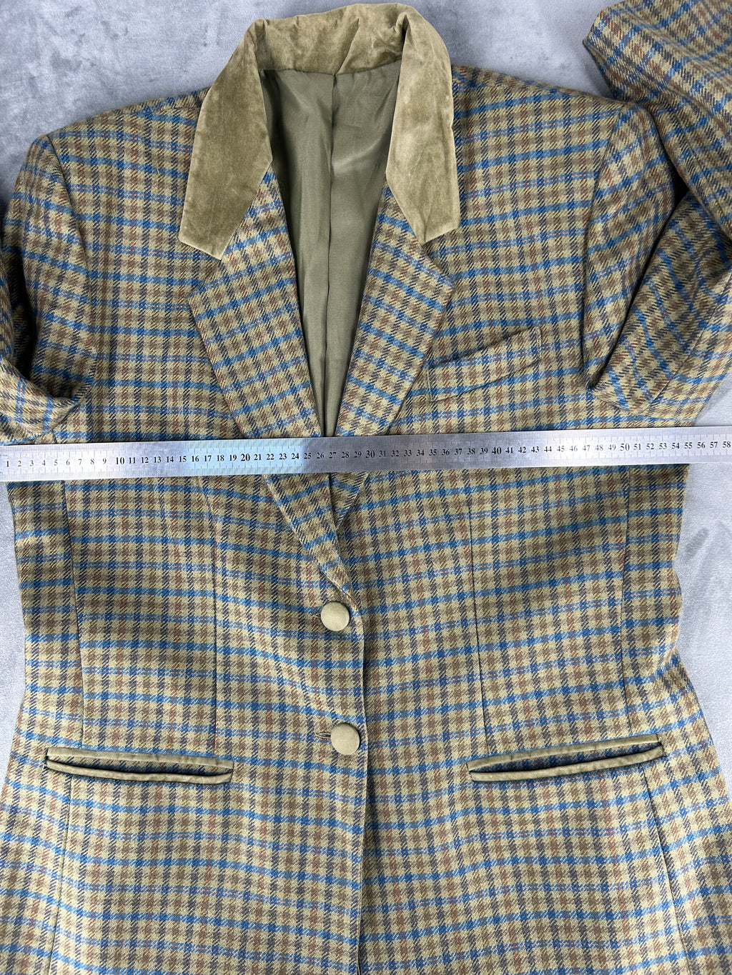 Blazer in lana a quadri verde con collo in velluto vintage – Donna Taglia L