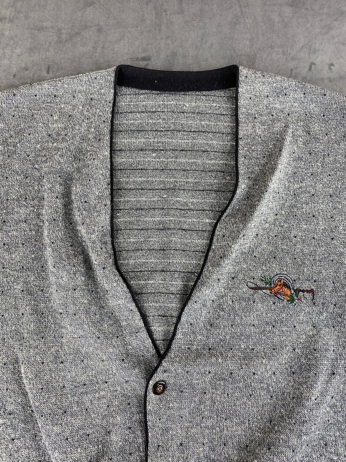 Cardigan in lana grigio con ricamo equestre vintage – Uomo Taglia L