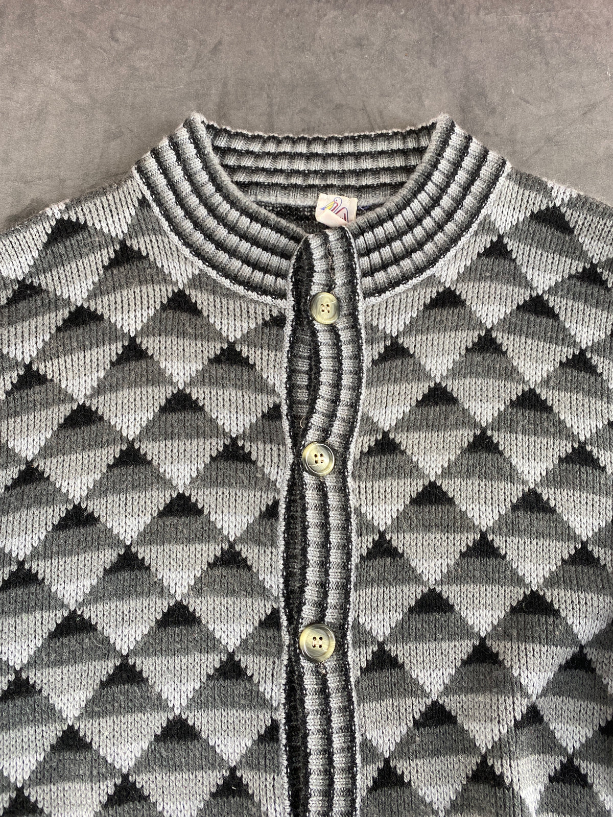 Cardigan in maglia a fantasia geometrica grigia Pellicano vintage – Uomo Taglia XL (IT 54)