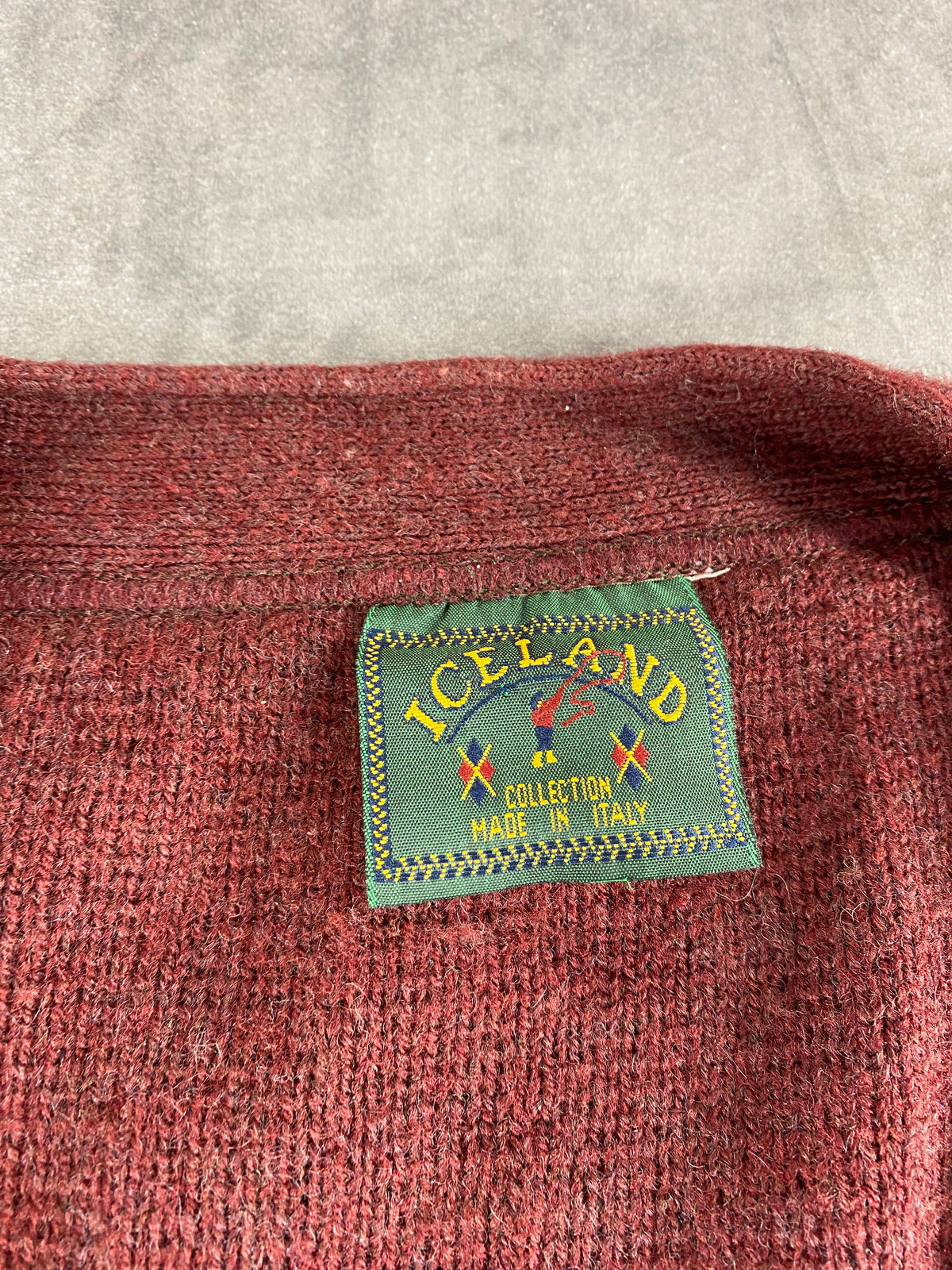 Cardigan in alpaca bordeaux a fantasia nordica Iceland vintage – Uomo Taglia XL (IT 54)